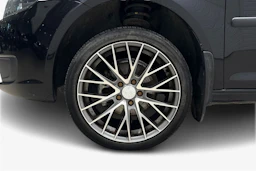 Musta Volkswagen Caddy Maxi 2014 kuva 12.