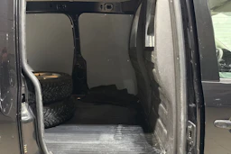 Musta Volkswagen Caddy Maxi 2014 kuva 17.