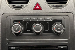 Musta Volkswagen Caddy Maxi 2014 kuva 22.