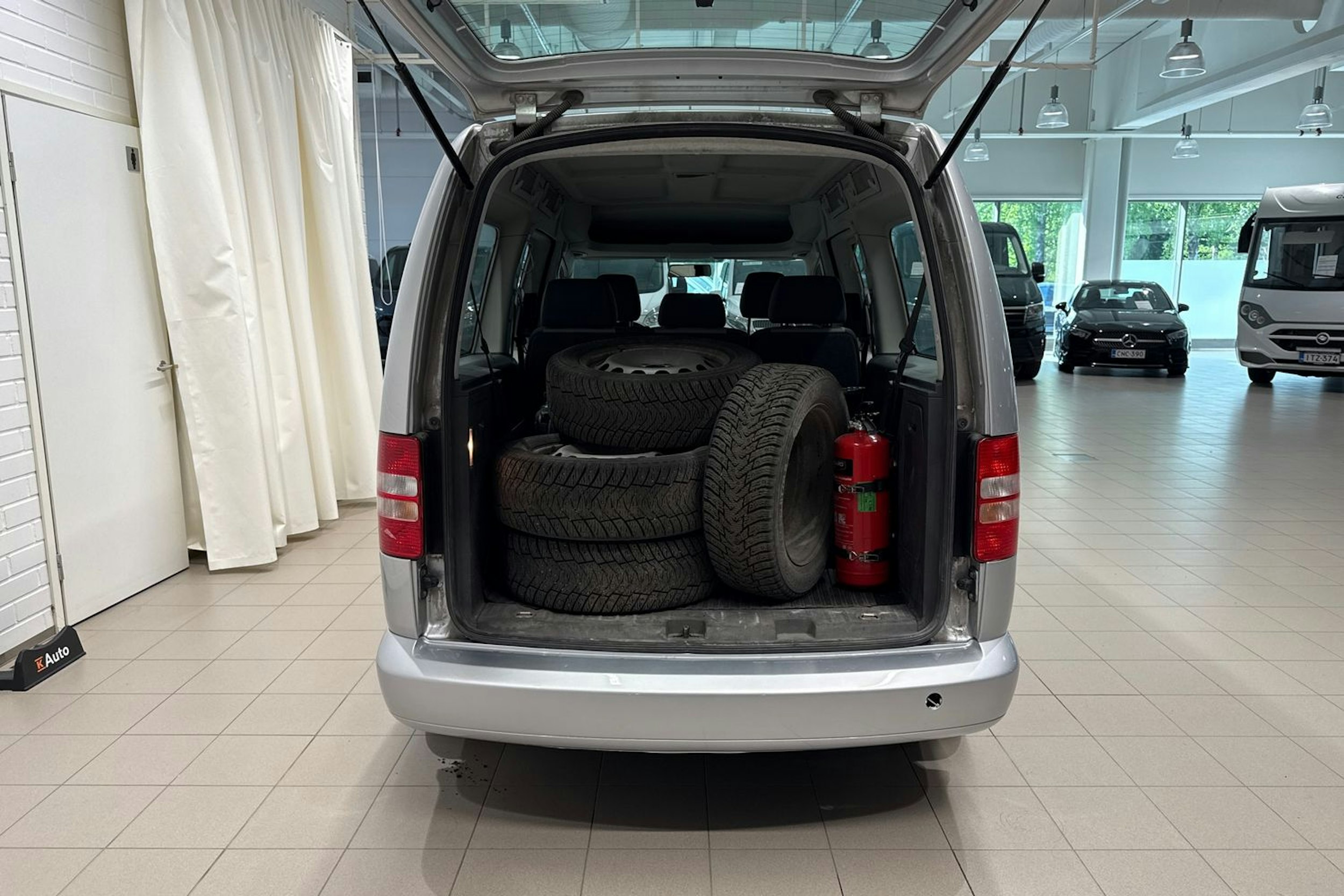hopea Volkswagen Caddy Maxi 2014 kuva 13.