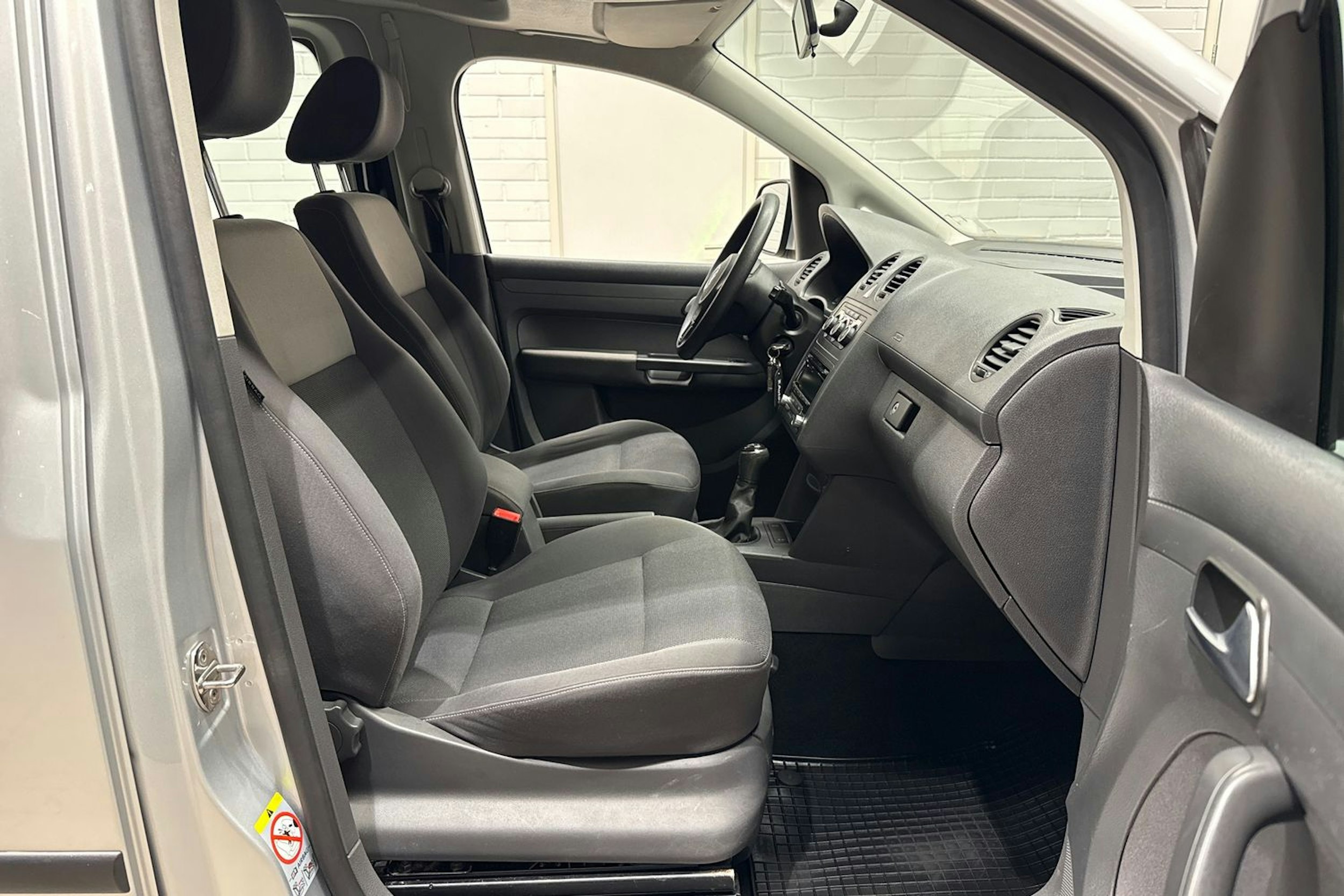 hopea Volkswagen Caddy Maxi 2014 kuva 13.