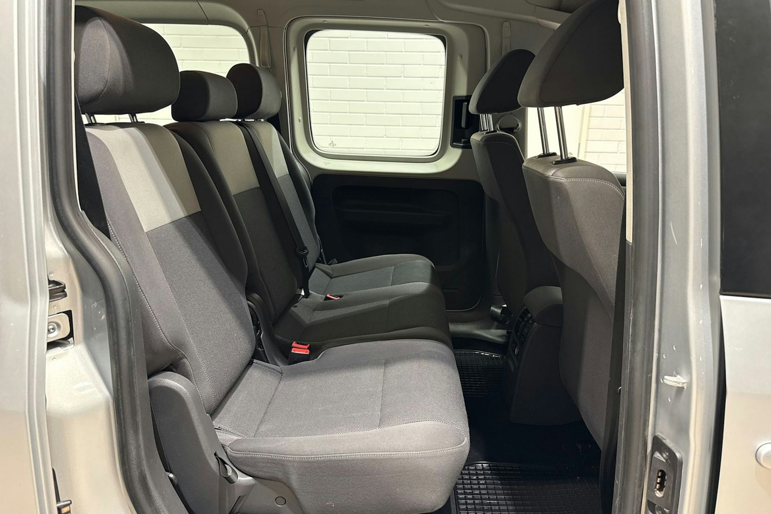 hopea Volkswagen Caddy Maxi 2014 kuva 15.