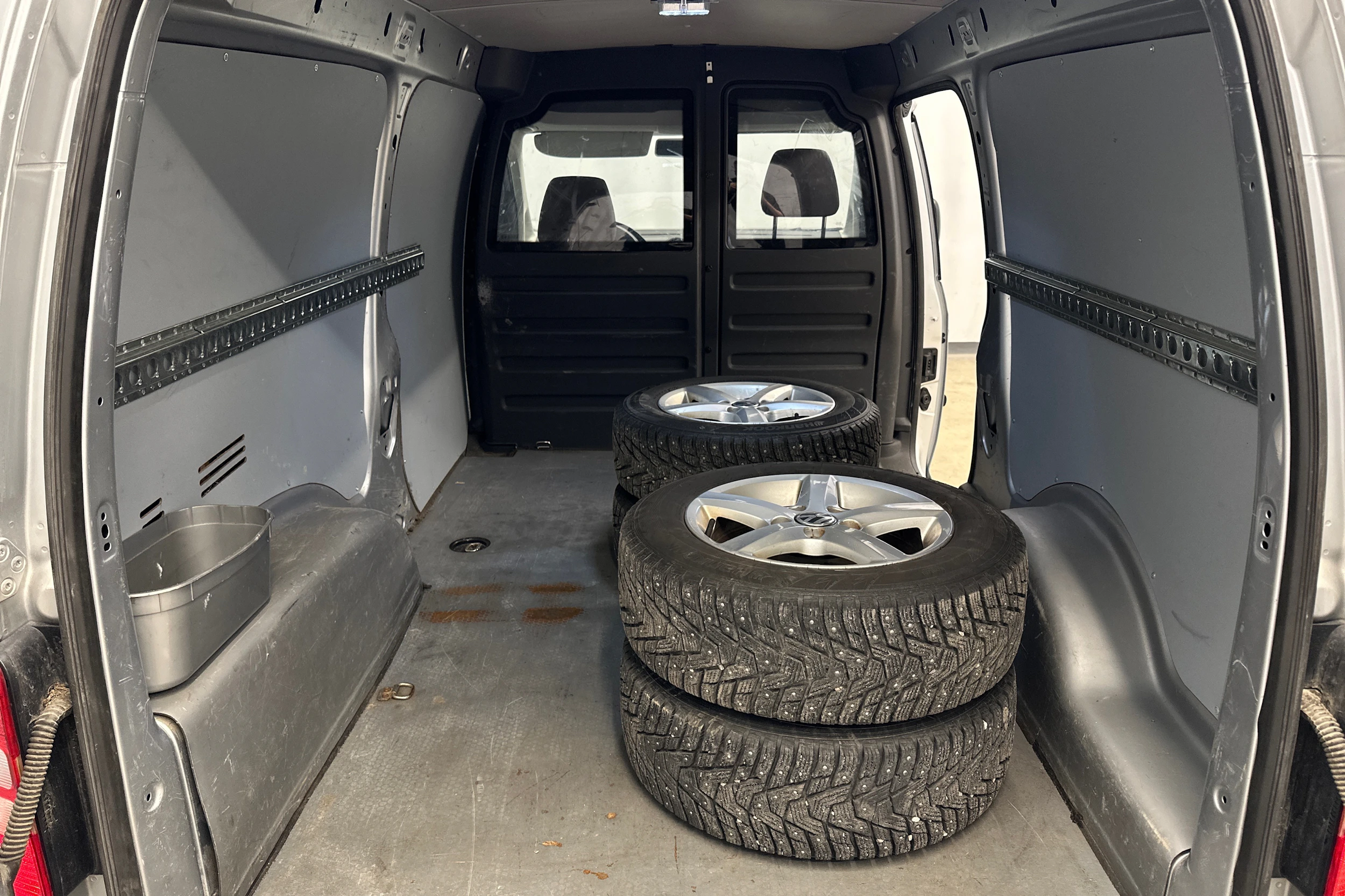 hopea Volkswagen Caddy Maxi 2014 kuva 18.