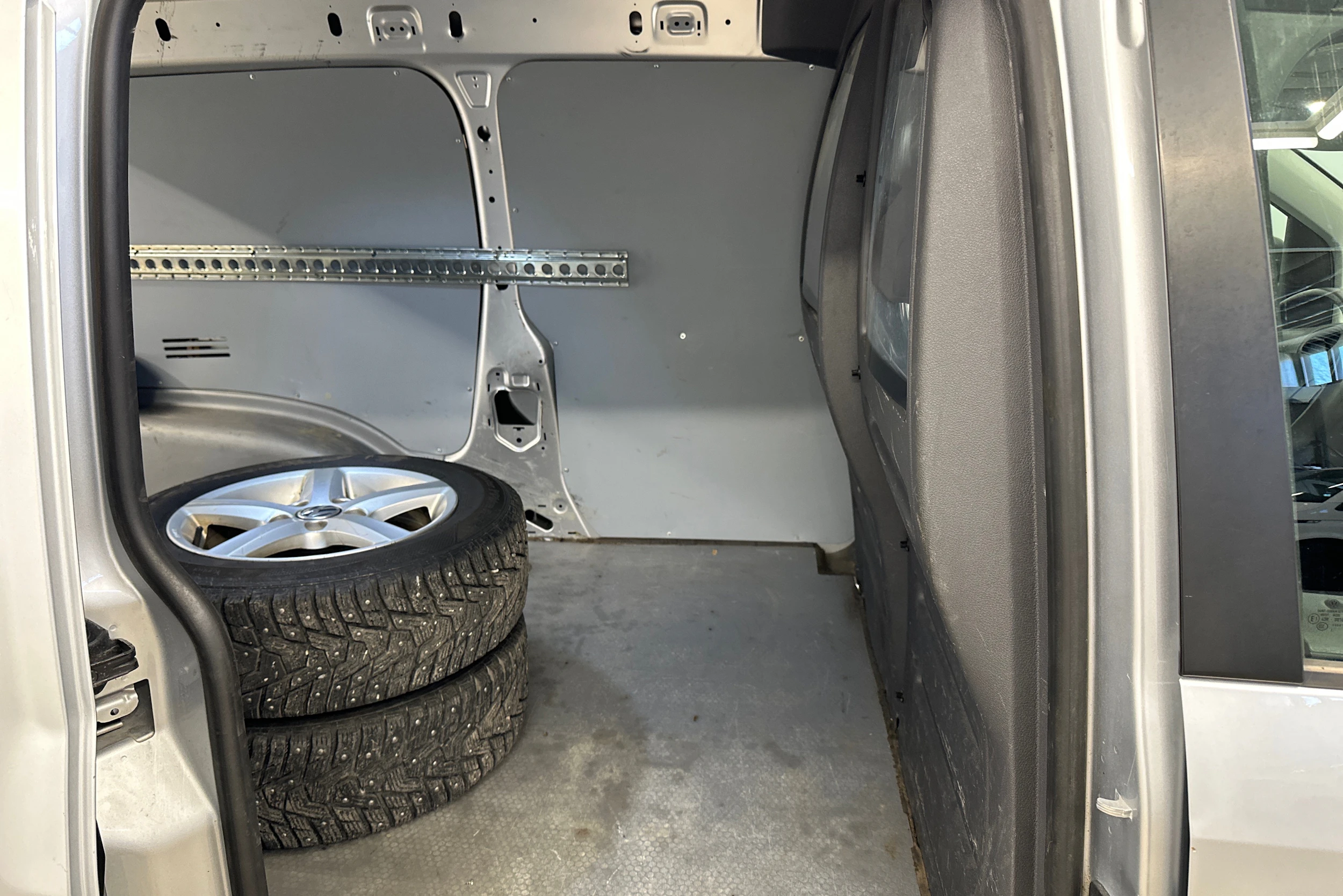 hopea Volkswagen Caddy Maxi 2014 kuva 19.