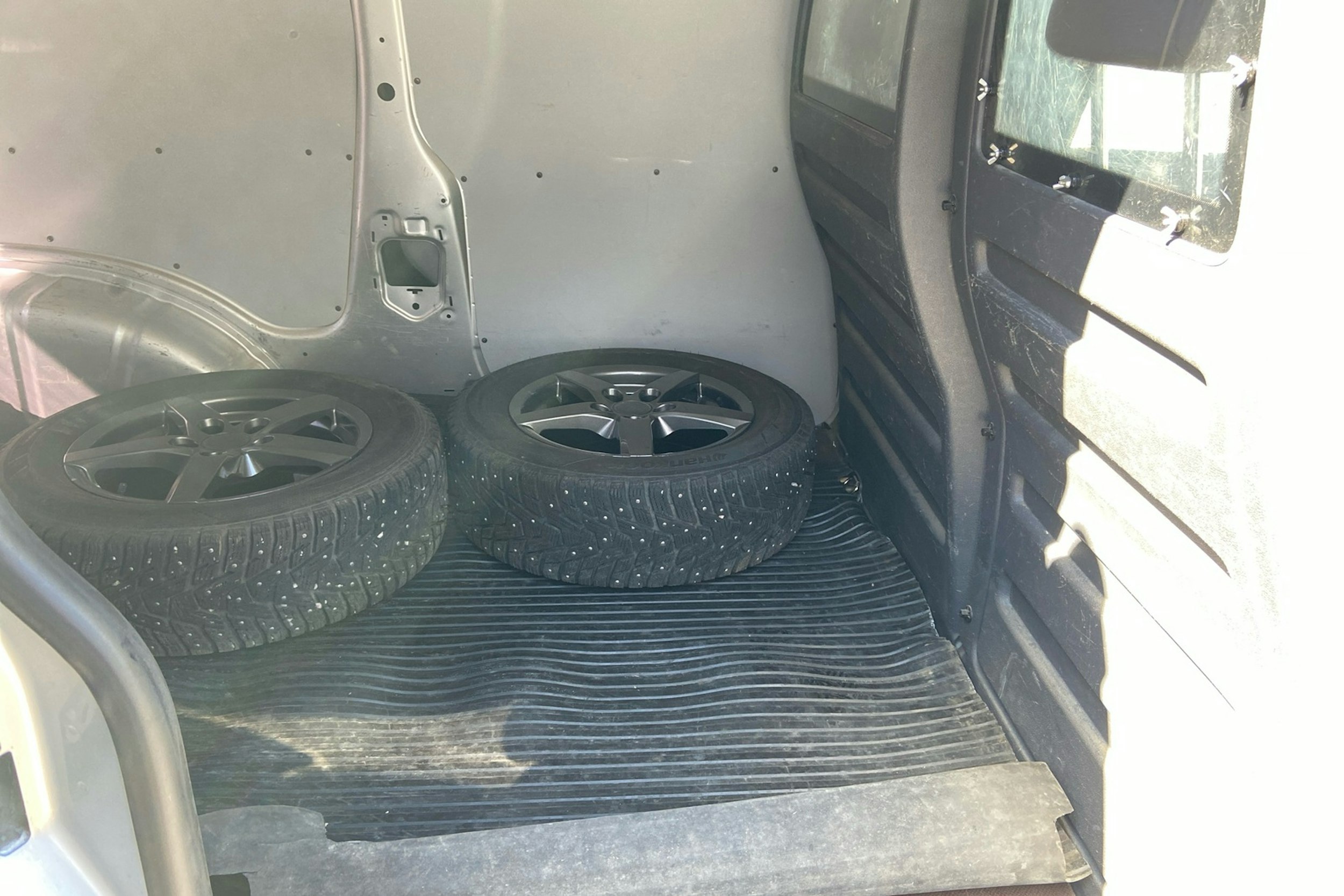 hopea Volkswagen Caddy Maxi 2014 kuva 15.