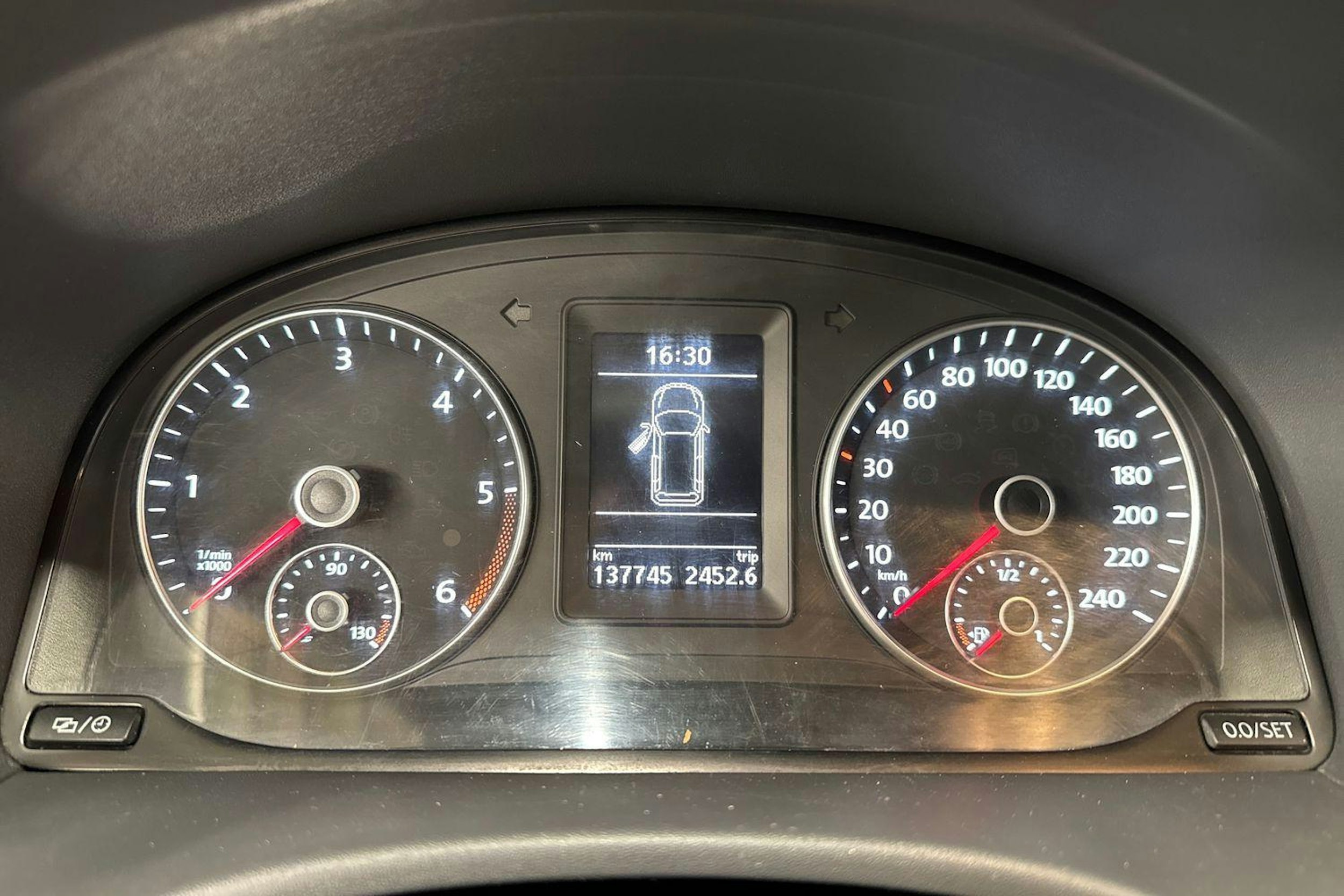 valkoinen Volkswagen Caddy Maxi 2015 kuva 11.