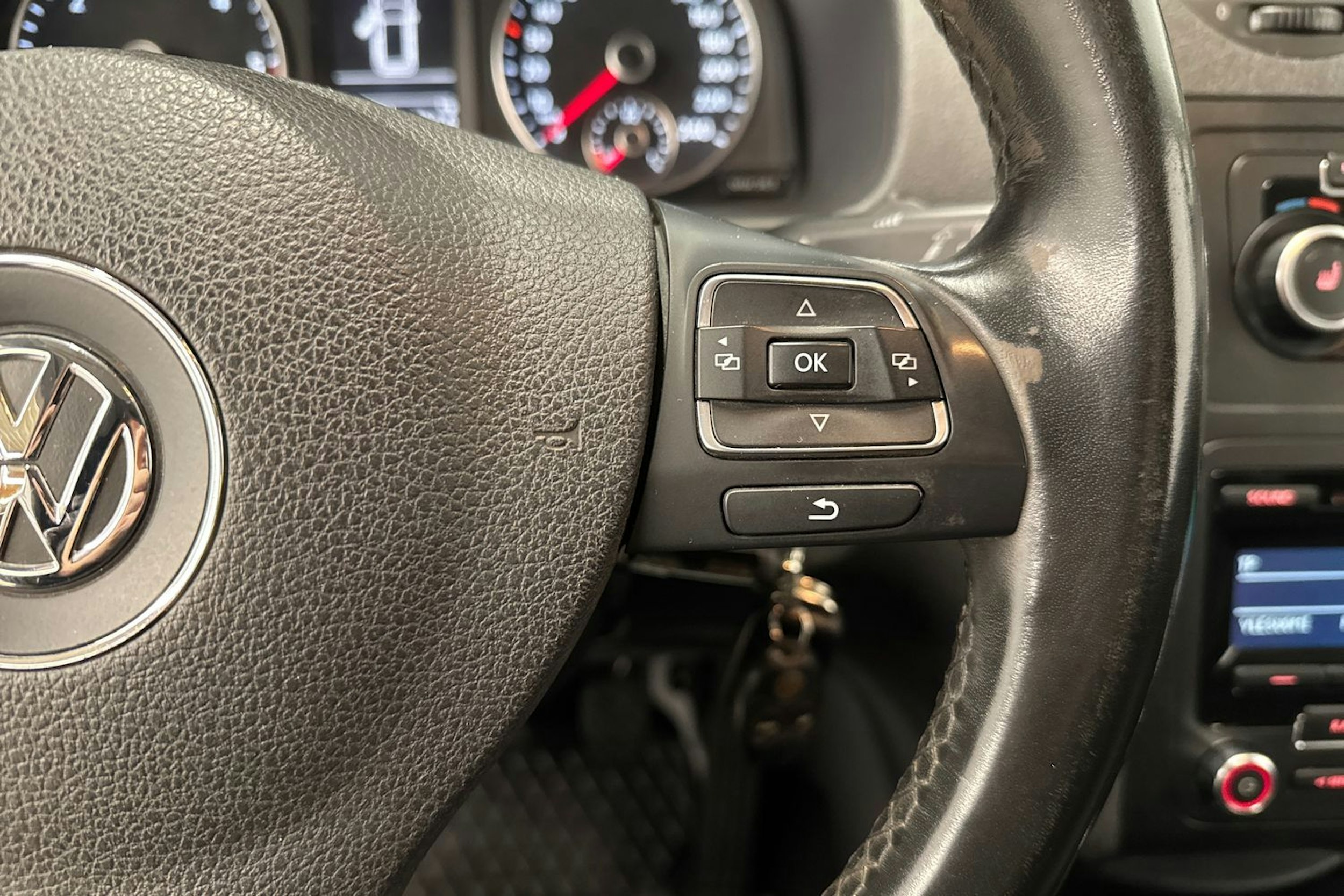 valkoinen Volkswagen Caddy Maxi 2015 kuva 13.