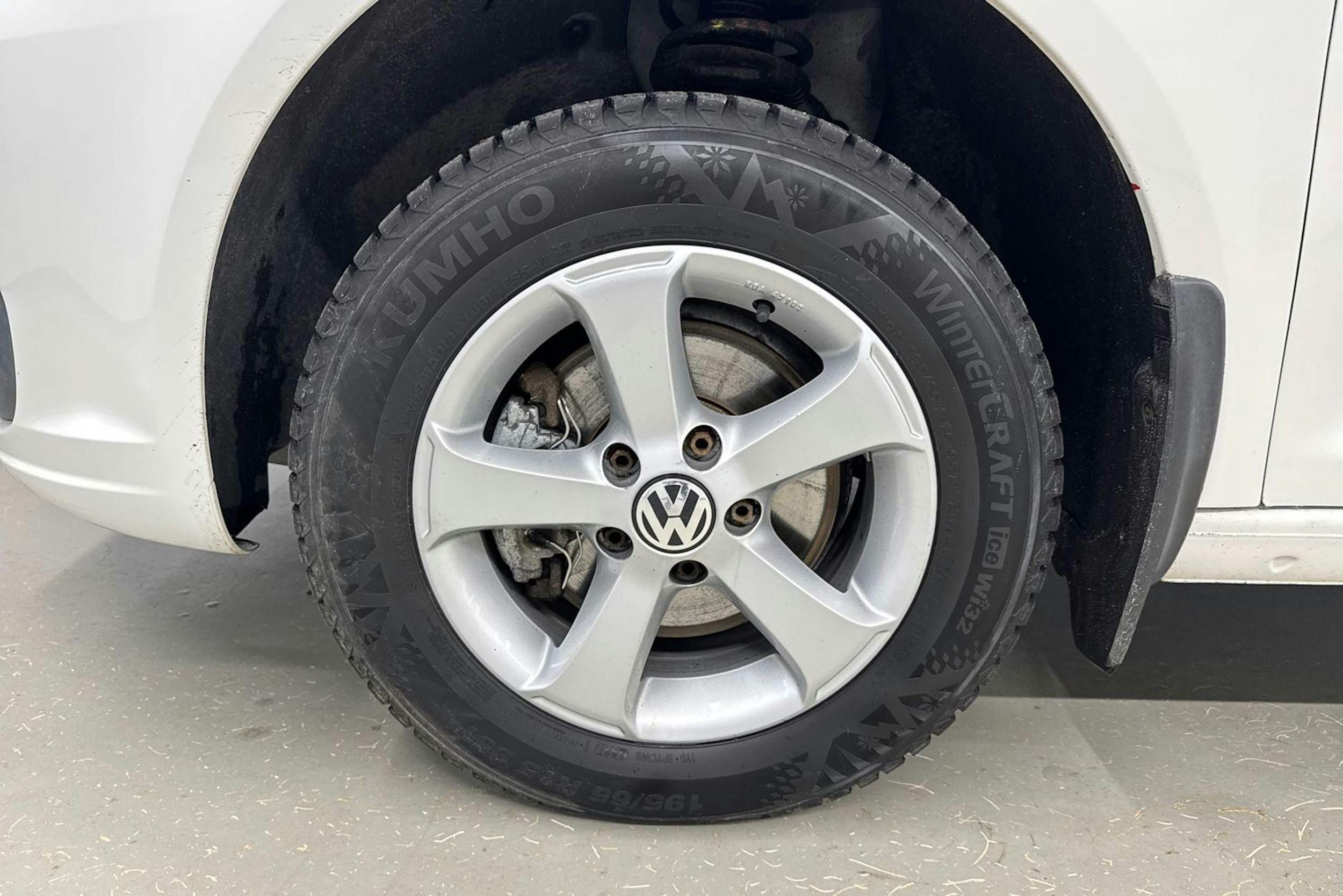 valkoinen Volkswagen Caddy Maxi 2015 kuva 20.