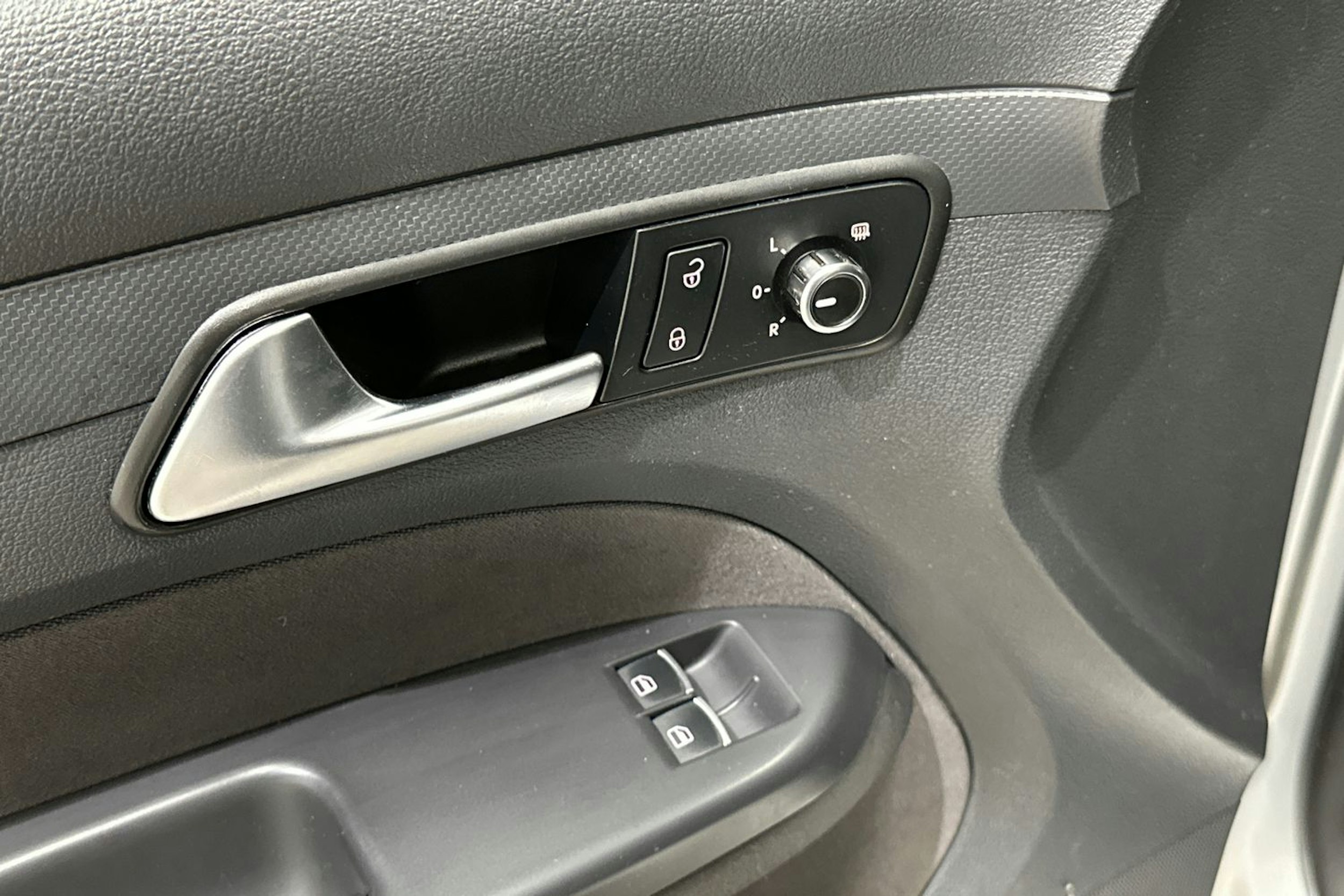 Hopea Volkswagen Caddy Maxi 2015 kuva 19.