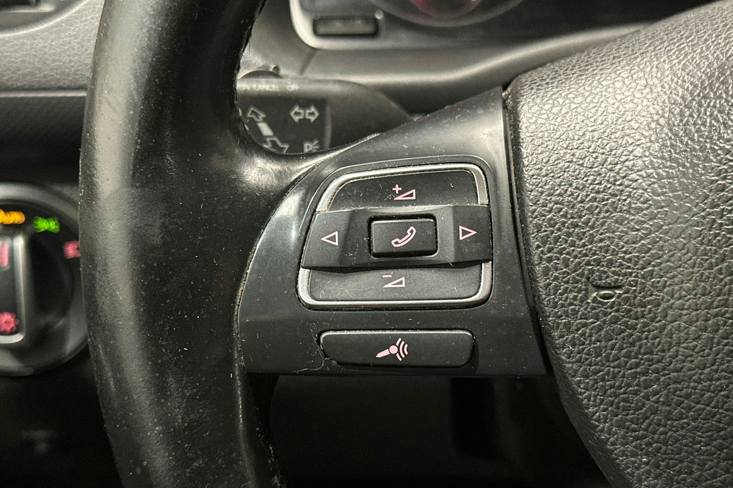 Hopea Volkswagen Caddy Maxi 2015 kuva 21.