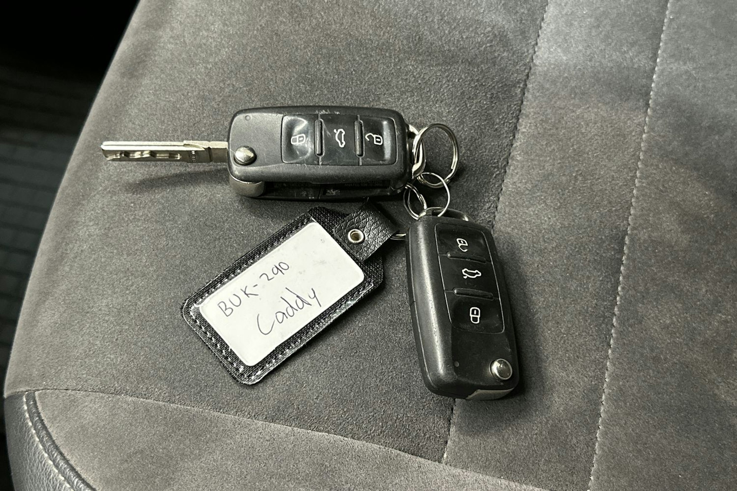 Hopea Volkswagen Caddy Maxi 2015 kuva 26.