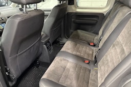 met. hopea Volkswagen Caddy Maxi 2015 kuva 16.