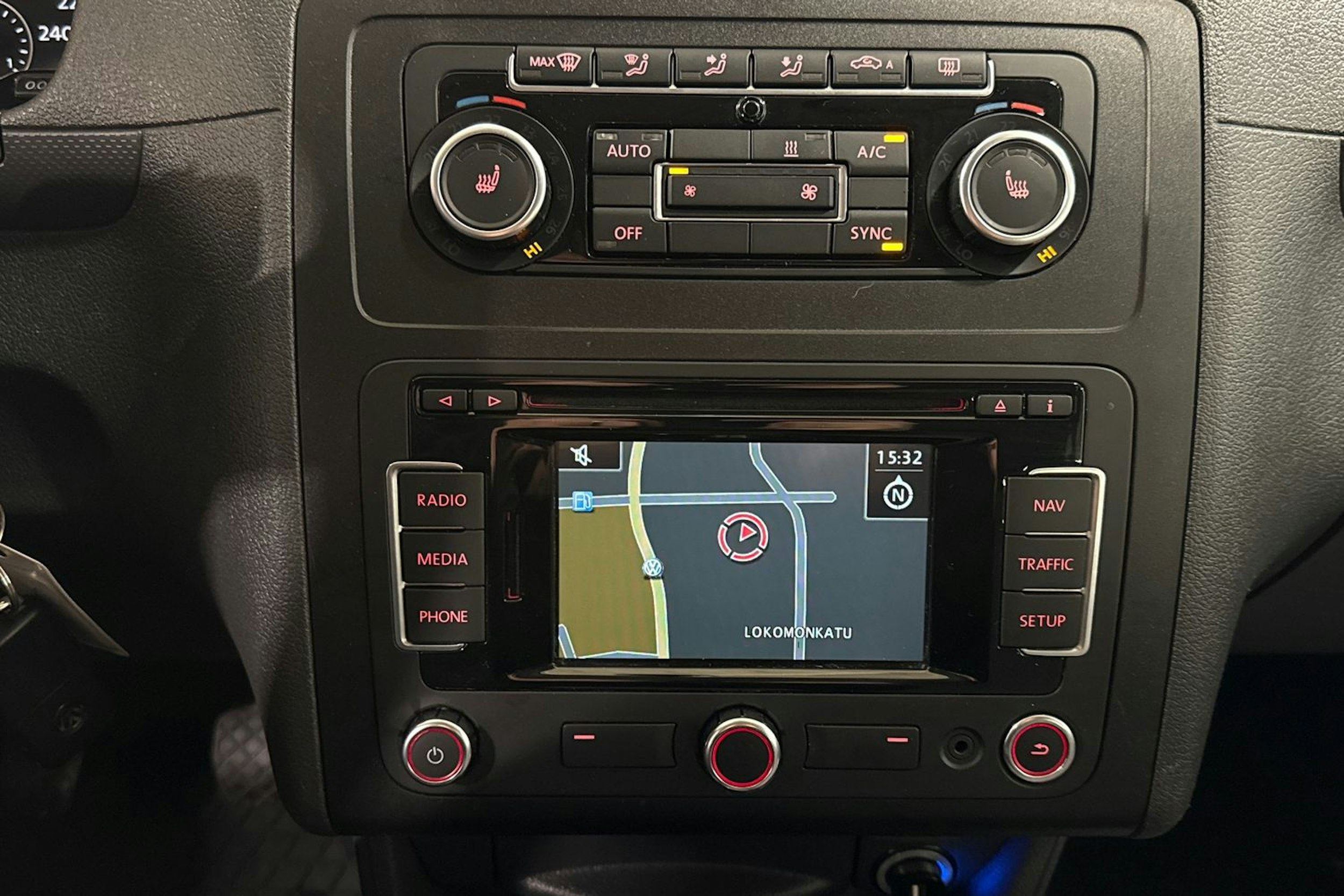 met. hopea Volkswagen Caddy Maxi 2015 kuva 24.