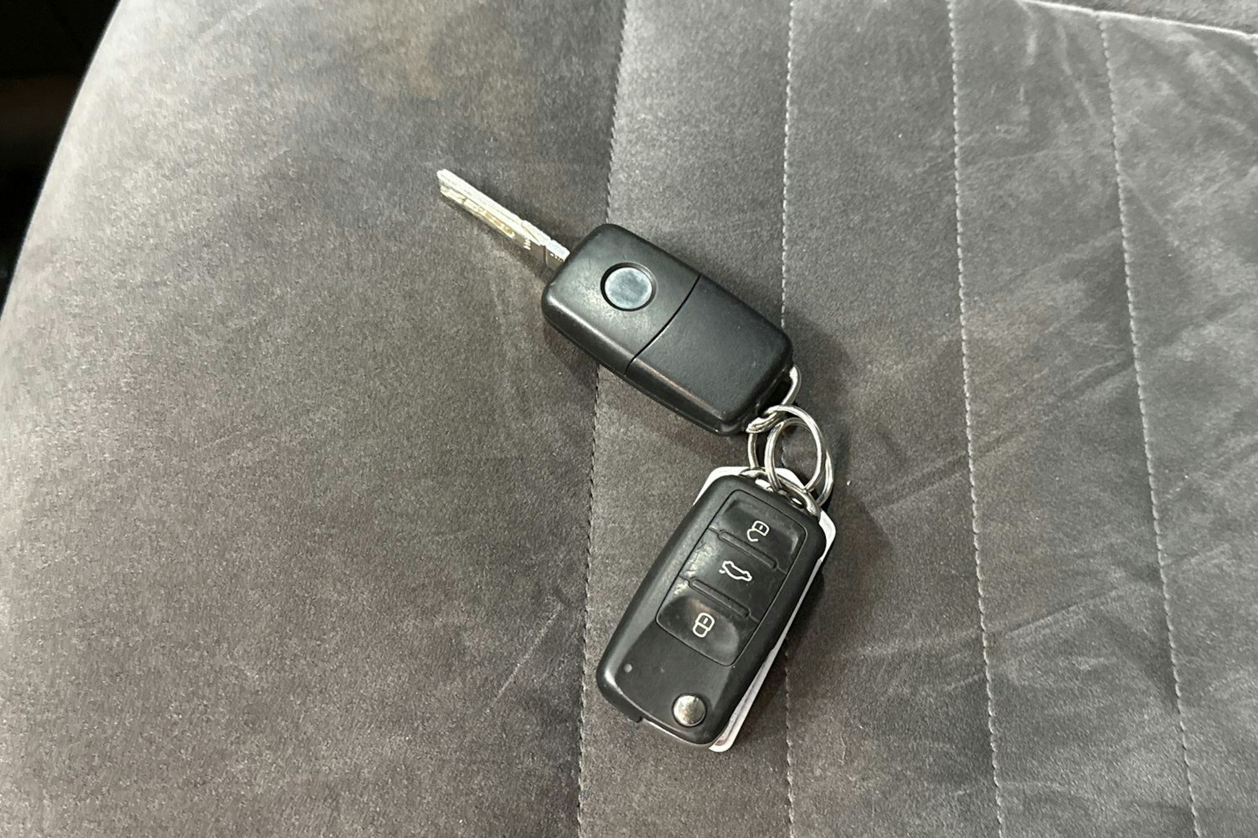 met. hopea Volkswagen Caddy Maxi 2015 kuva 26.