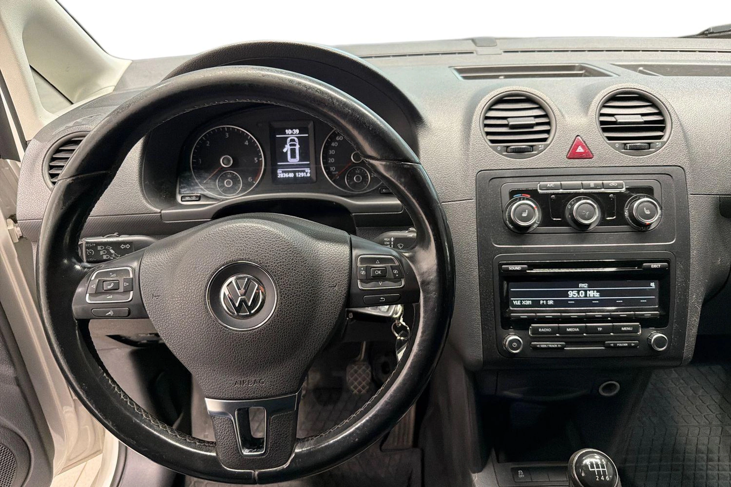 valkoinen Volkswagen Caddy Maxi 2015 kuva 9.