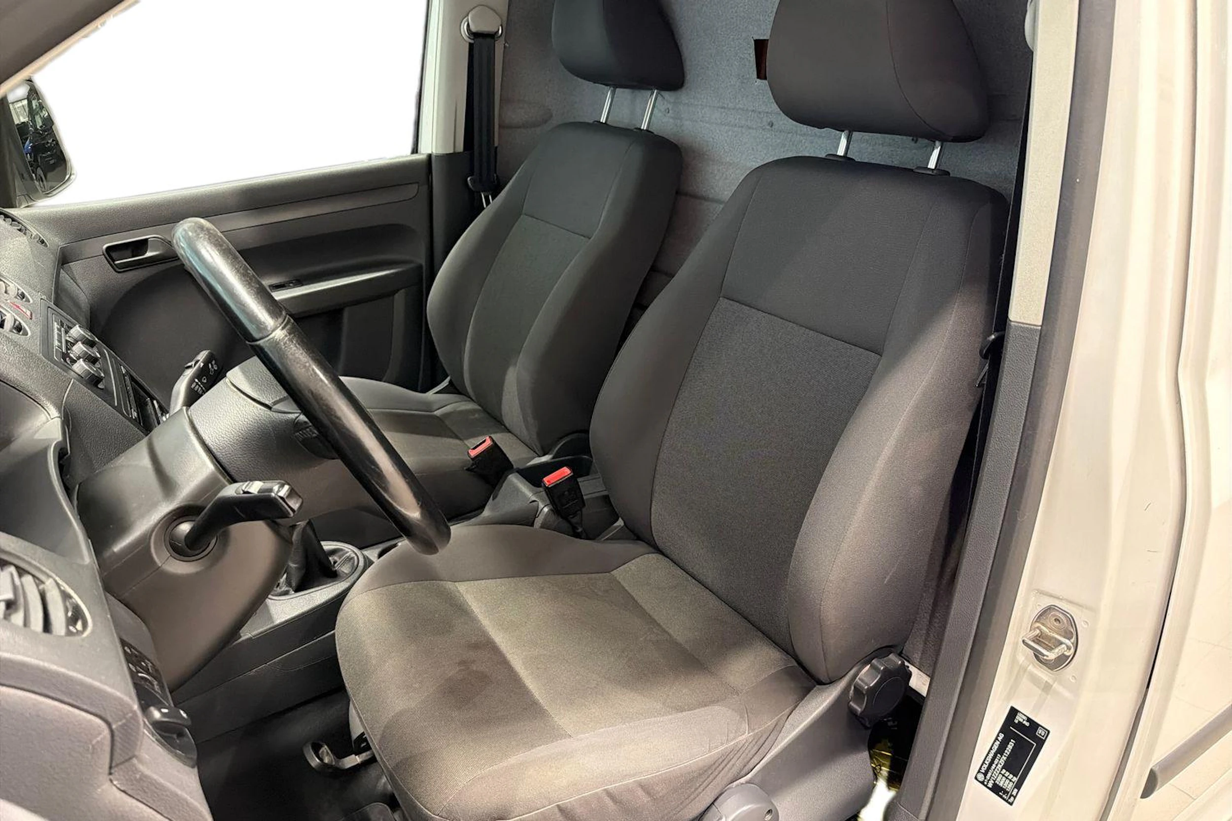valkoinen Volkswagen Caddy Maxi 2015 kuva 11.
