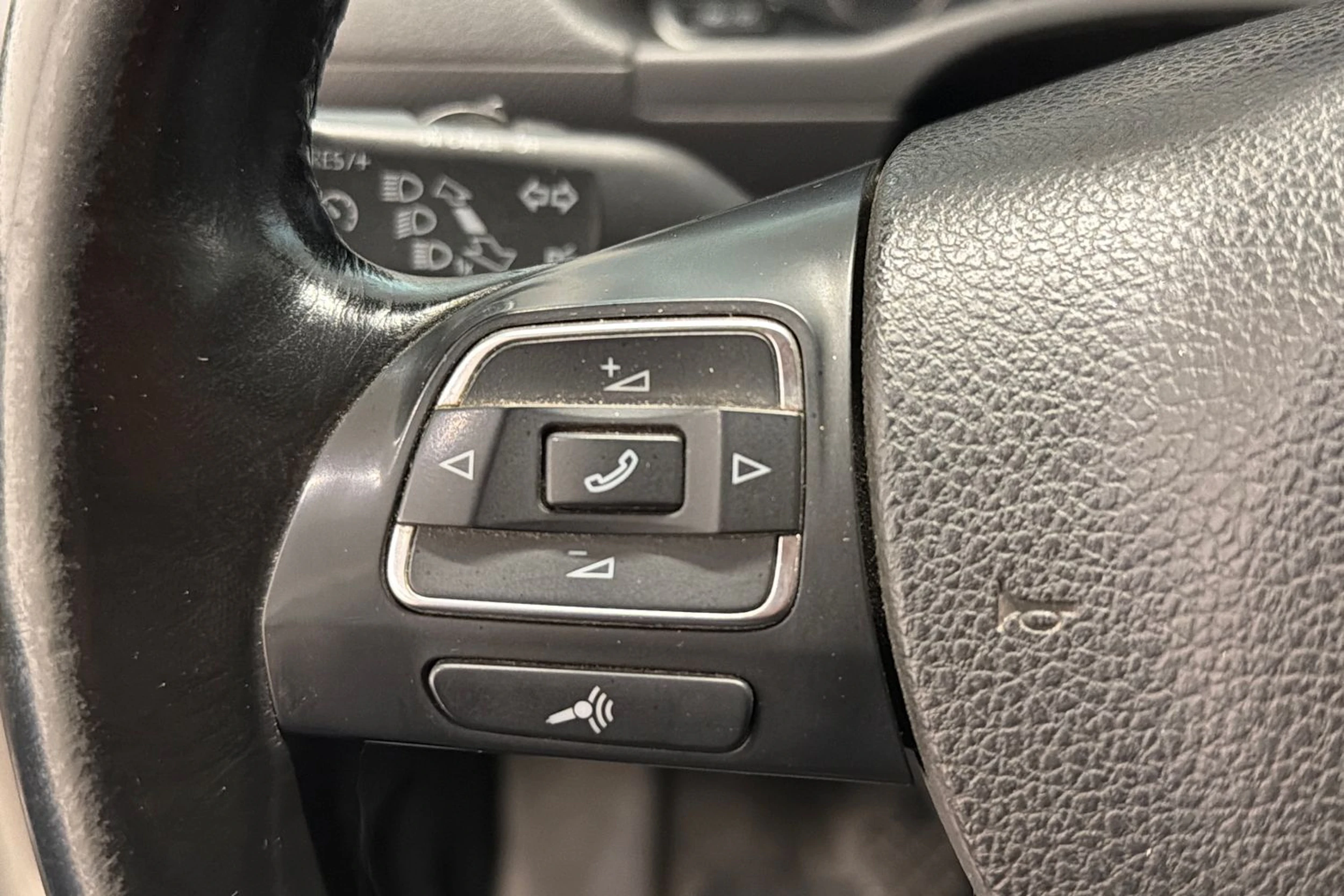 valkoinen Volkswagen Caddy Maxi 2015 kuva 13.