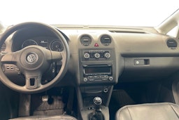 Punainen Volkswagen Caddy Maxi 2015 kuva 9.