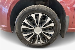 Punainen Volkswagen Caddy Maxi 2015 kuva 11.