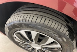 Punainen Volkswagen Caddy Maxi 2015 kuva 13.