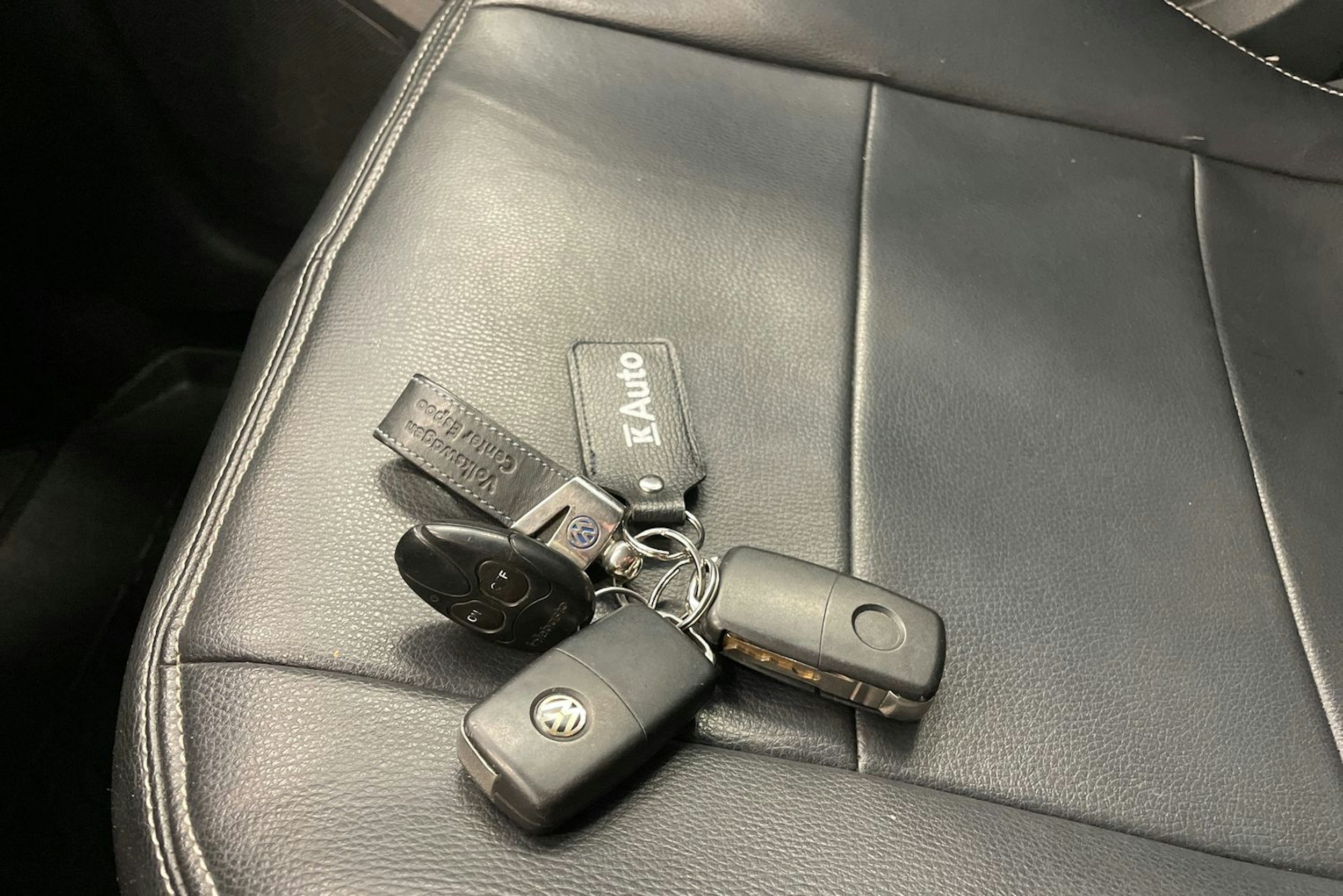 Punainen Volkswagen Caddy Maxi 2015 kuva 17.