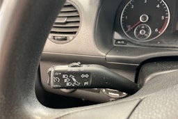 Punainen Volkswagen Caddy Maxi 2015 kuva 18.