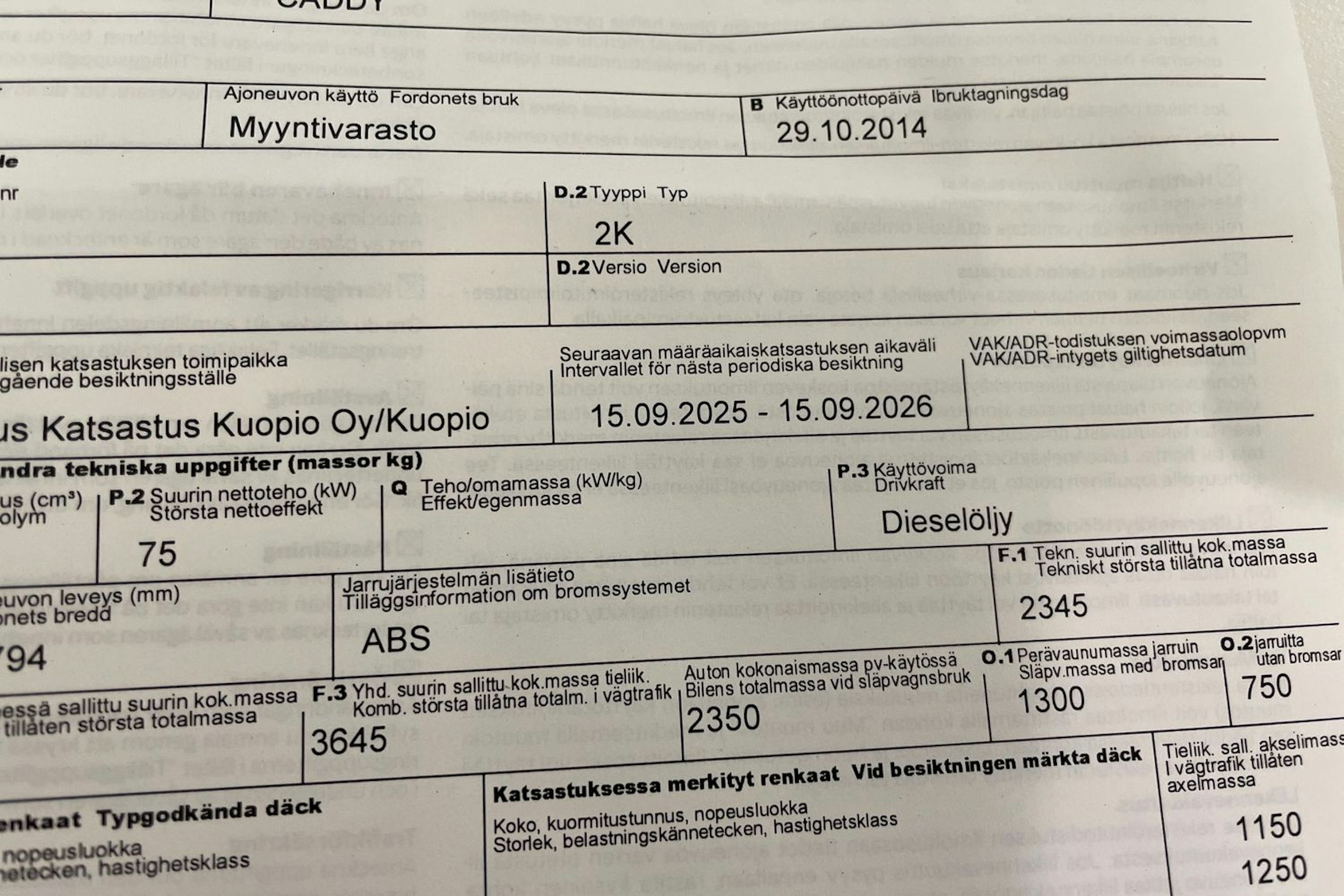 Punainen Volkswagen Caddy Maxi 2015 kuva 24.