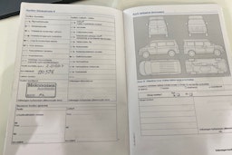 Punainen Volkswagen Caddy Maxi 2015 kuva 32.