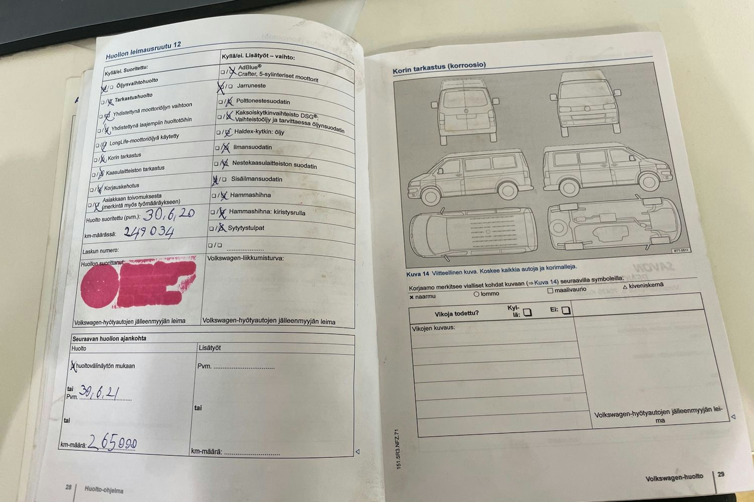 Punainen Volkswagen Caddy Maxi 2015 kuva 36.