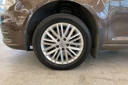 Ruskea (beige) Volkswagen Caddy Maxi 2015 kuva 9.