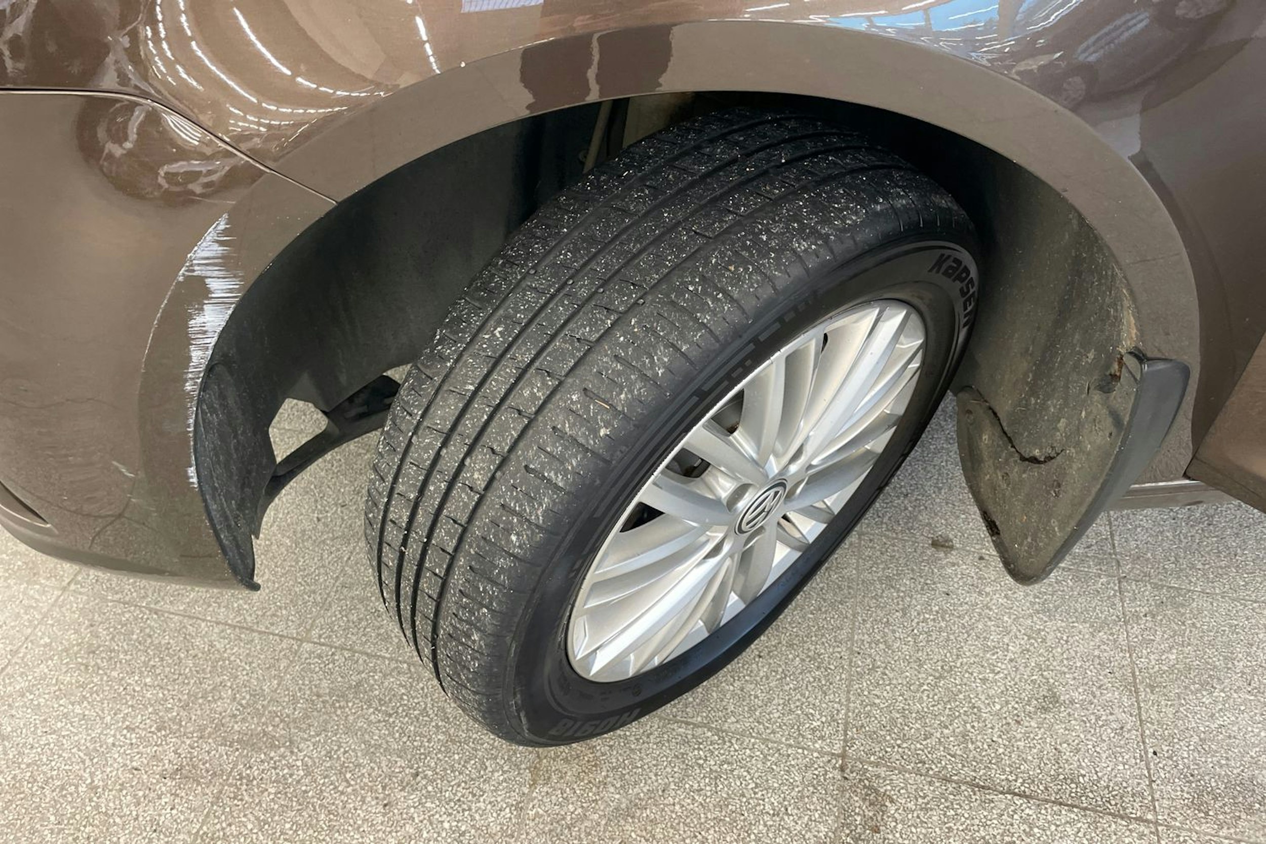 Ruskea (beige) Volkswagen Caddy Maxi 2015 kuva 10.