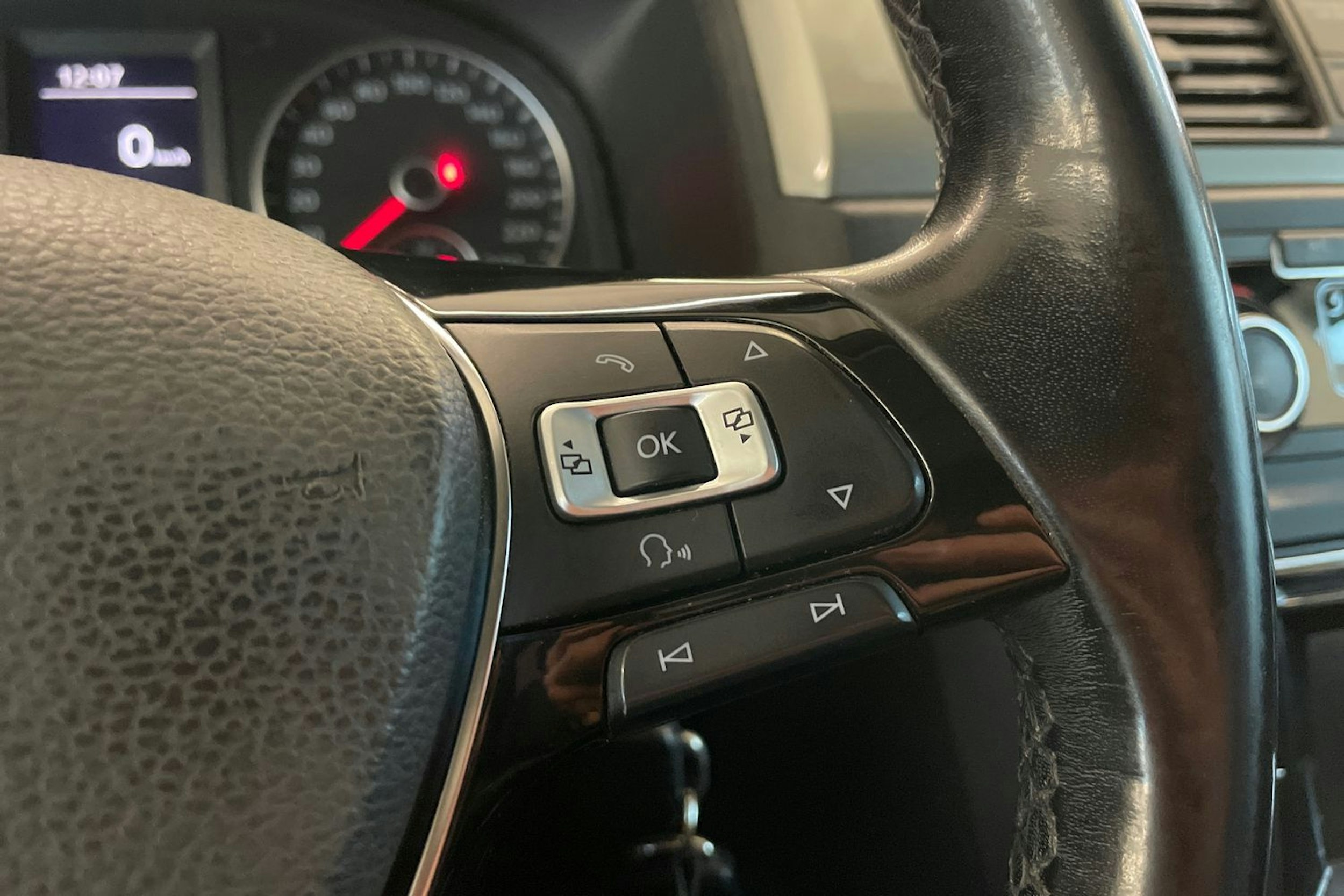 Ruskea (beige) Volkswagen Caddy Maxi 2015 kuva 12.