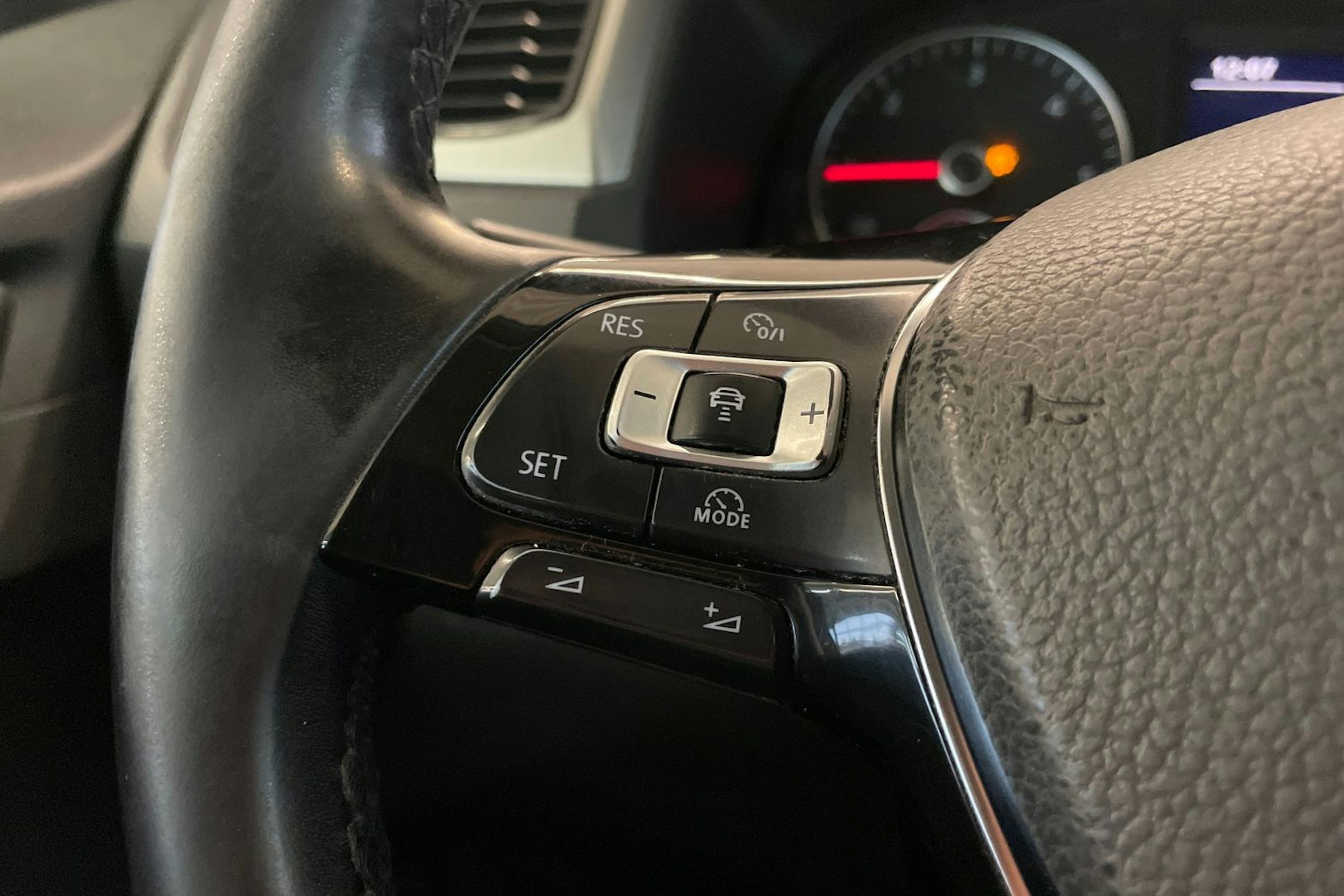 Ruskea (beige) Volkswagen Caddy Maxi 2015 kuva 13.