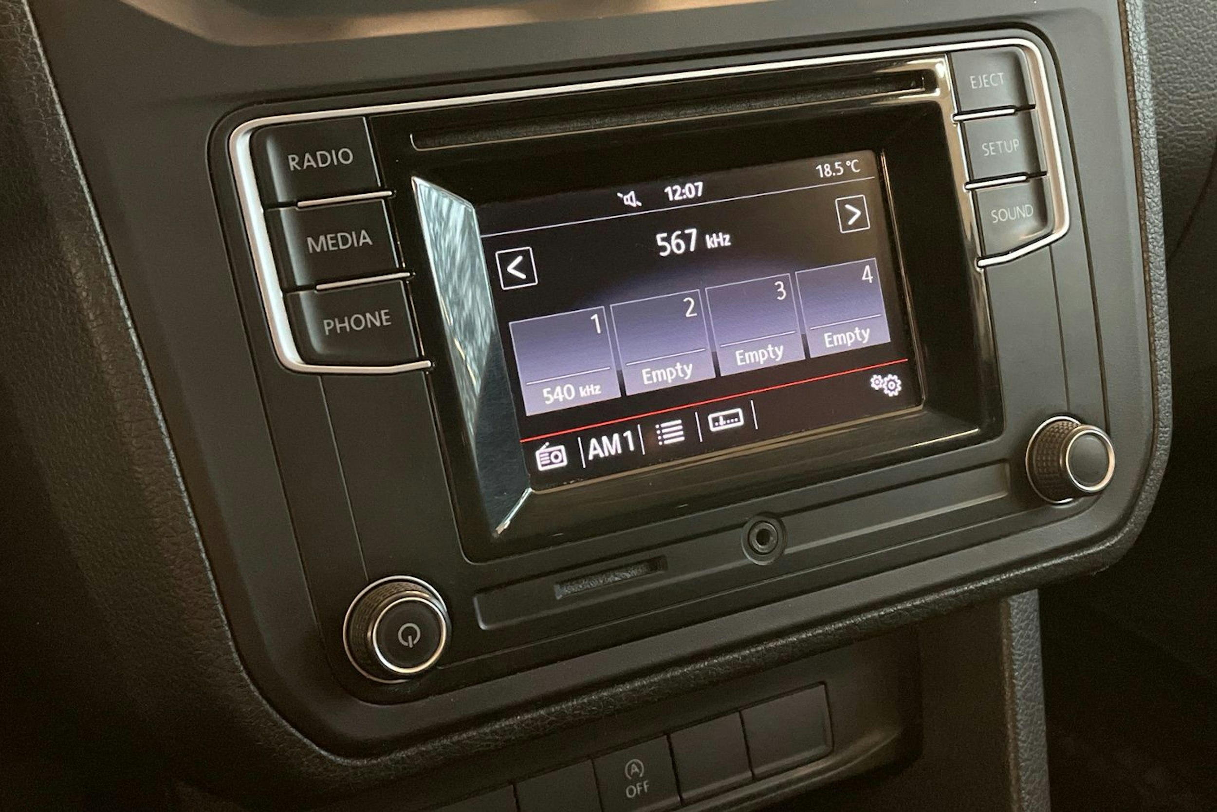 Ruskea (beige) Volkswagen Caddy Maxi 2015 kuva 14.