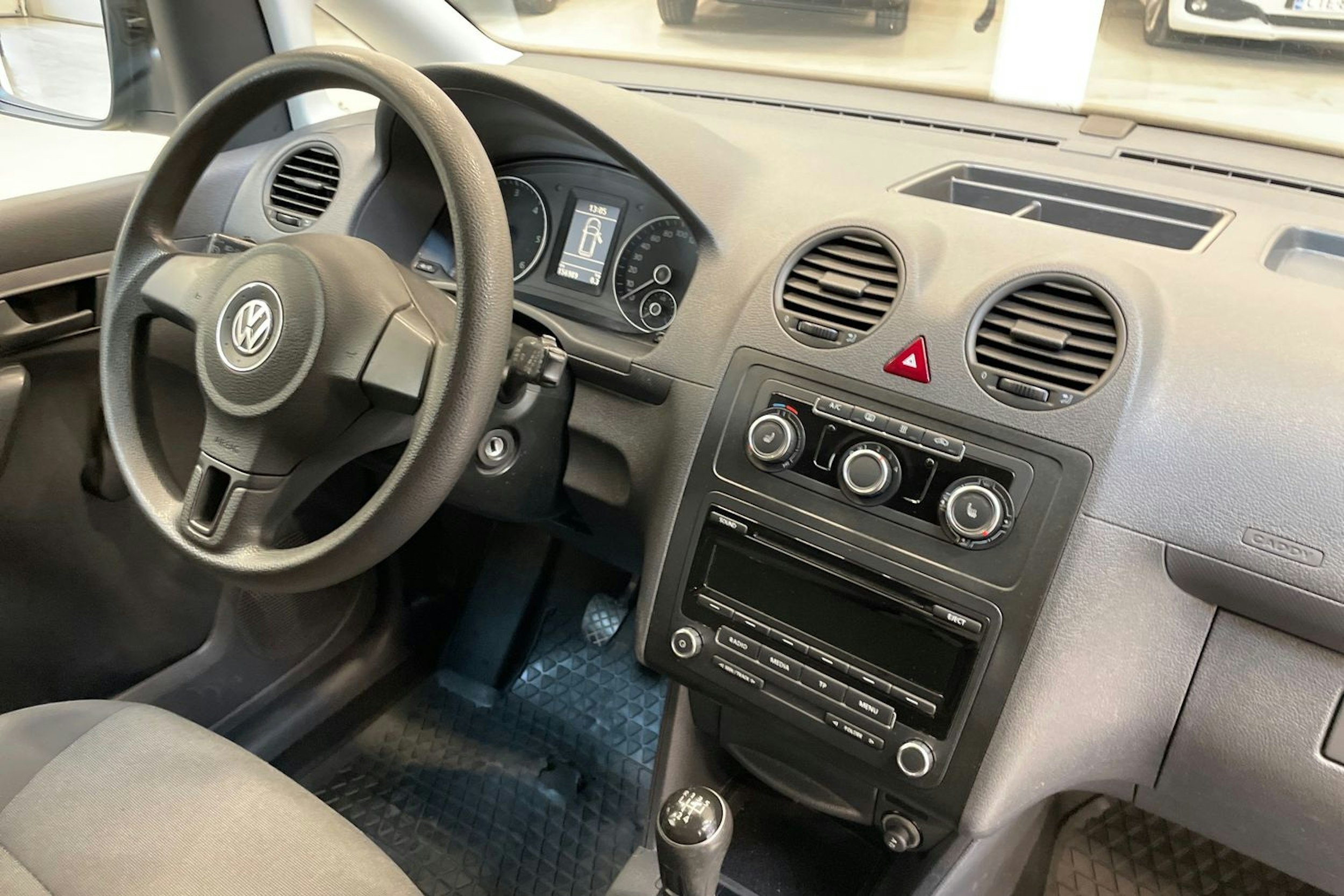 hopea Volkswagen Caddy Maxi 2015 kuva 13.