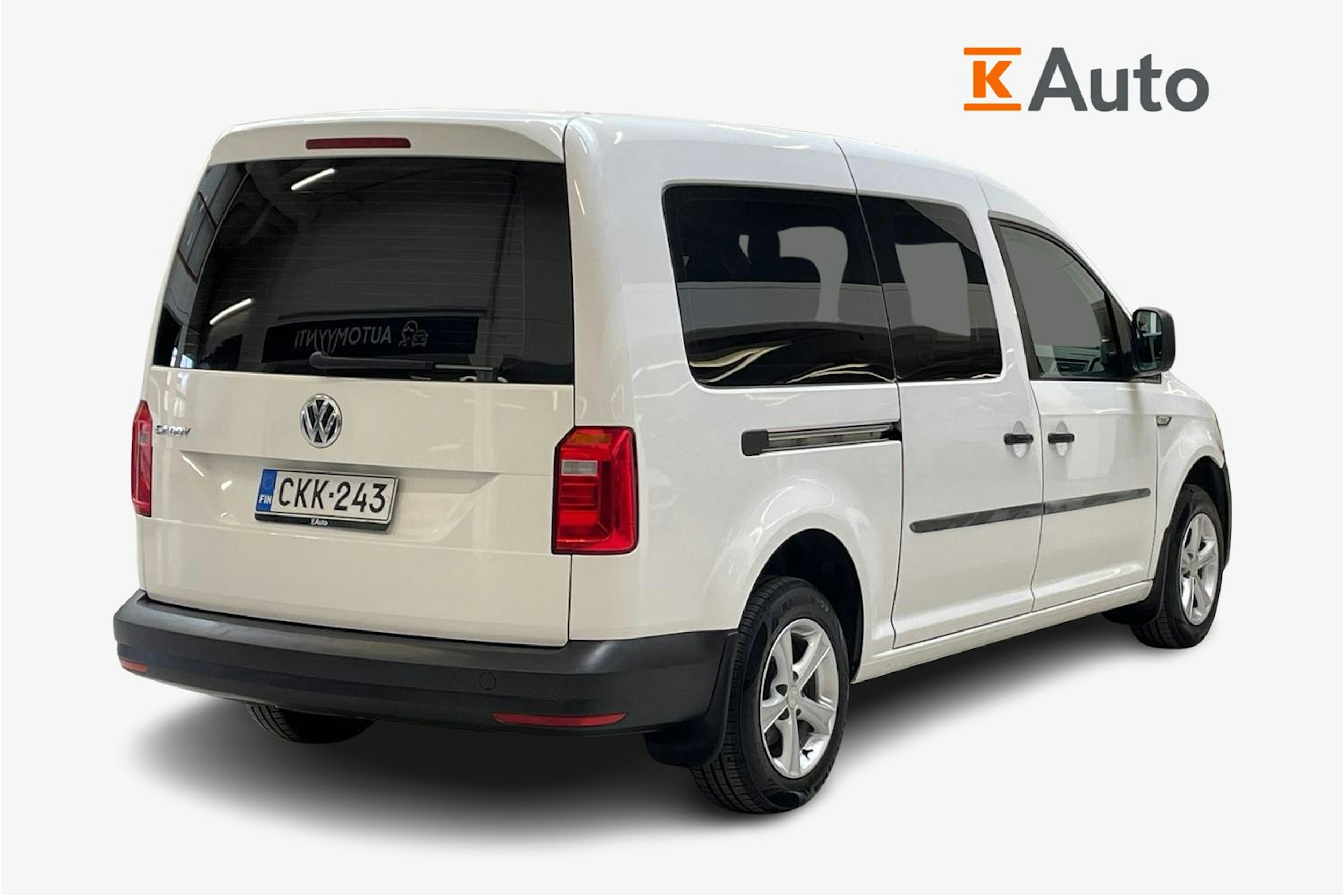 valkoinen Volkswagen Caddy Maxi 2016 kuva 2.