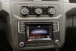 valkoinen Volkswagen Caddy Maxi 2016 kuva 18.