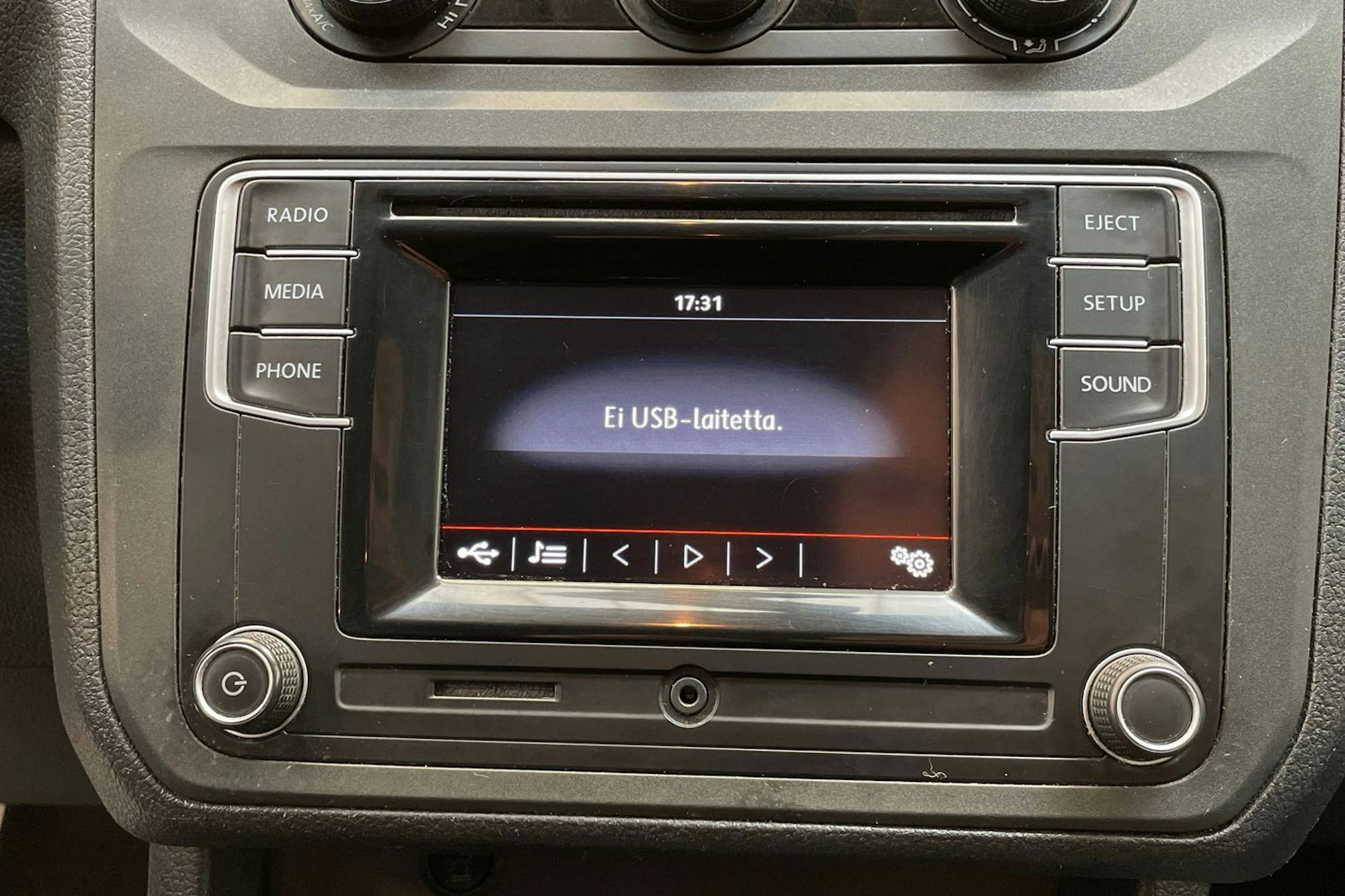 valkoinen Volkswagen Caddy Maxi 2016 kuva 20.