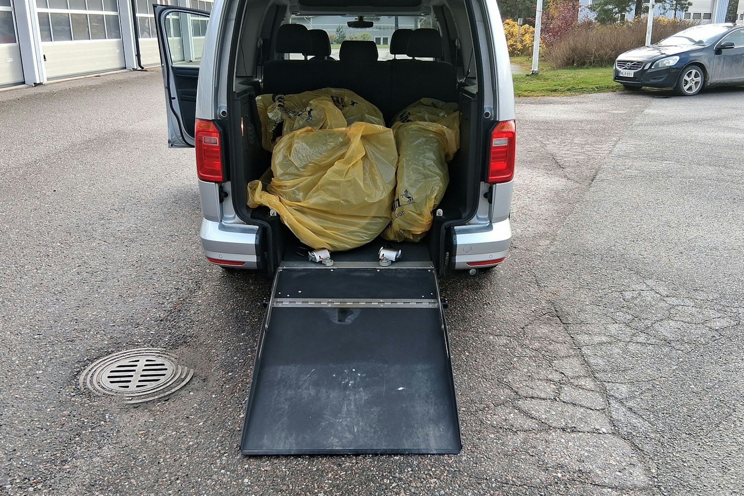 hopea Volkswagen Caddy Maxi 2016 kuva 14.