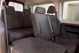 Punainen Volkswagen Caddy Maxi 2016 kuva 14.