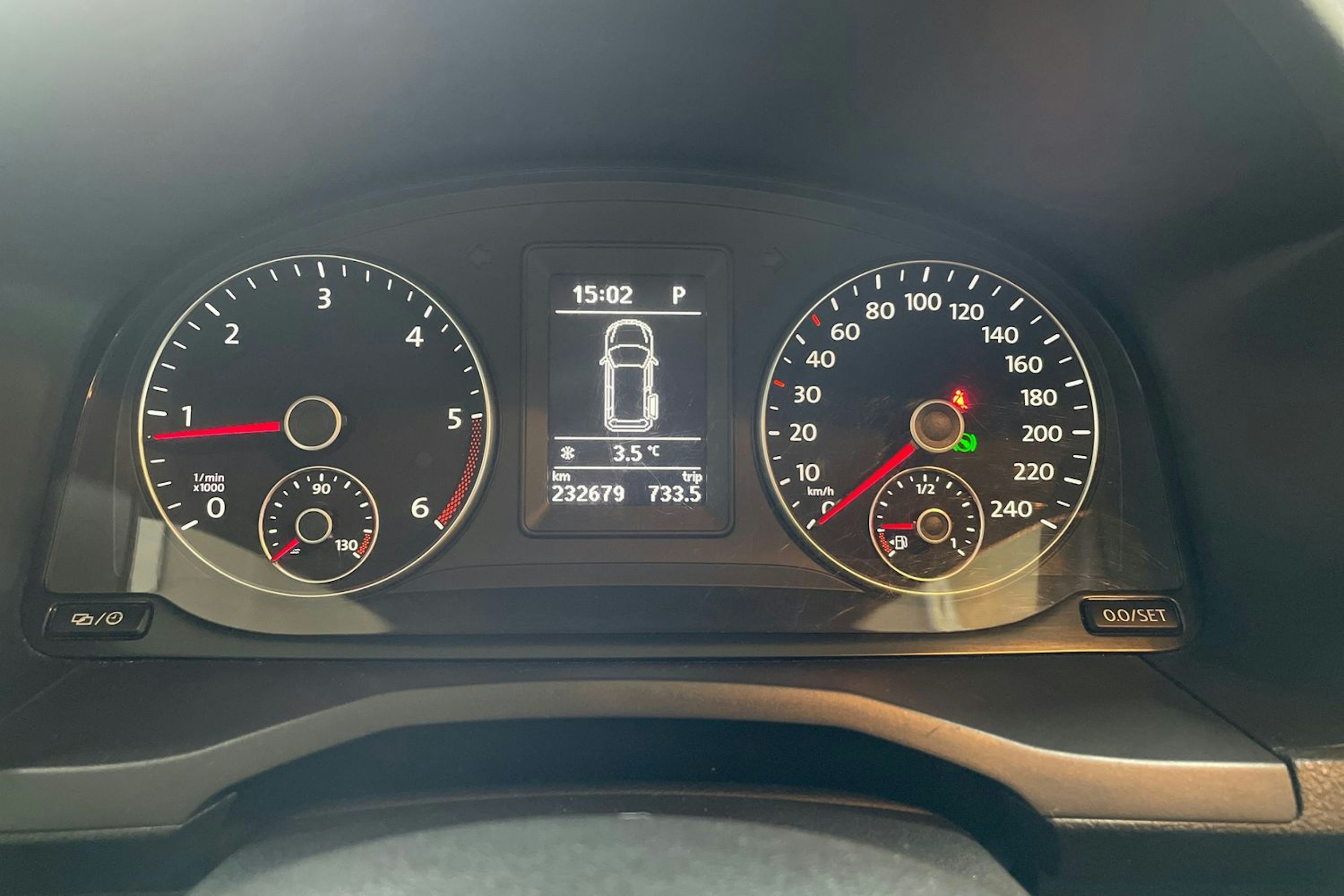 Punainen Volkswagen Caddy Maxi 2016 kuva 16.