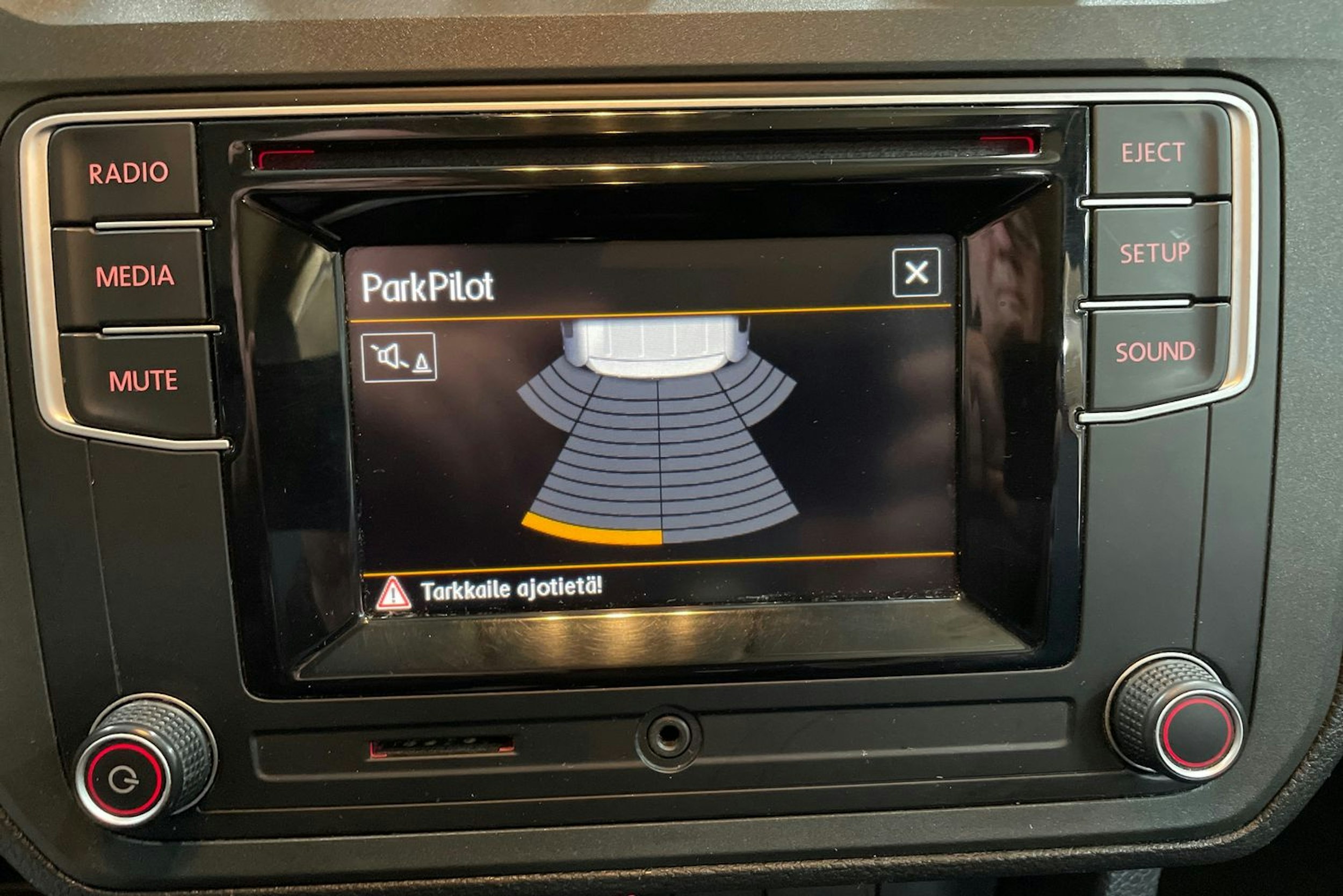 Punainen Volkswagen Caddy Maxi 2016 kuva 17.