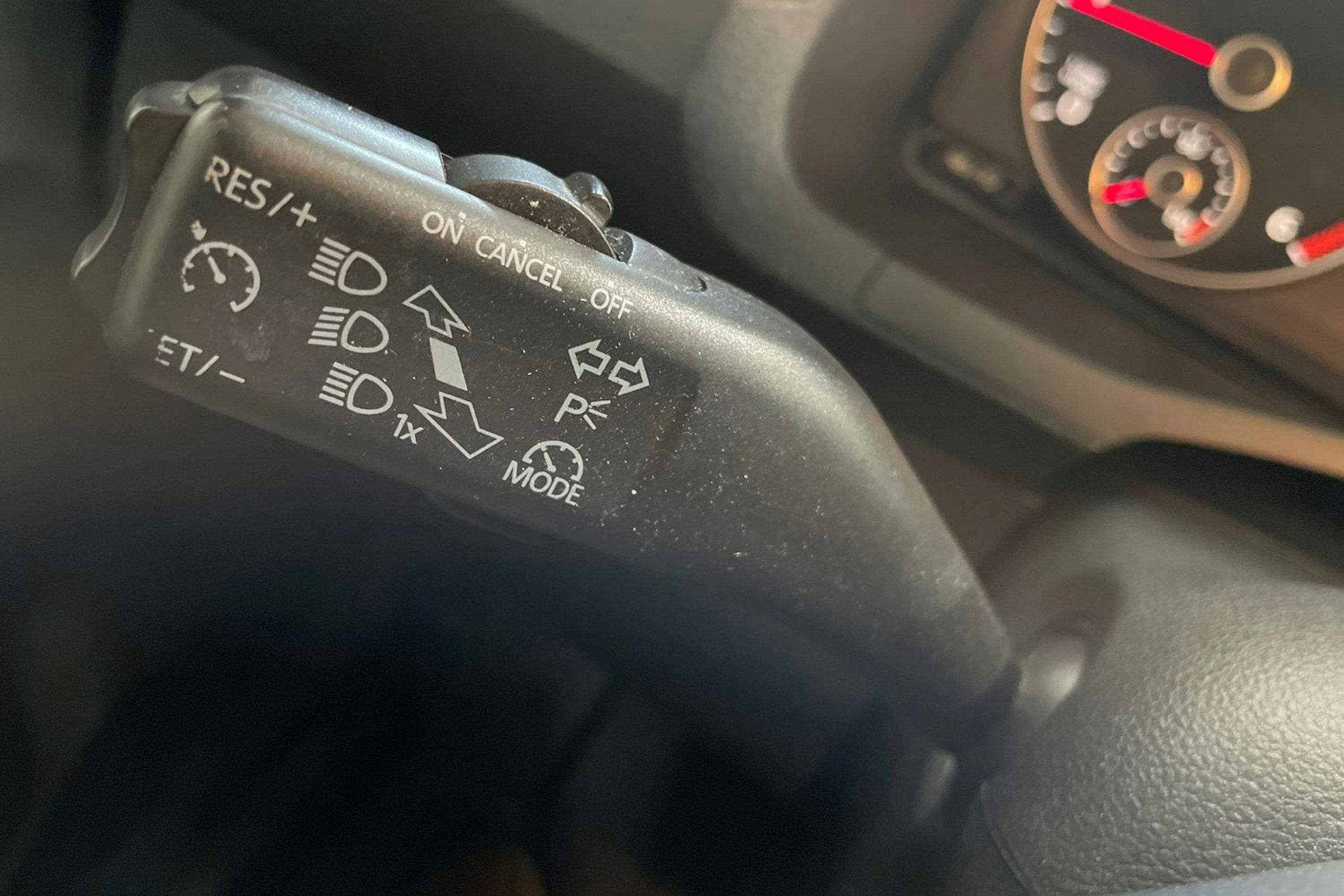 Punainen Volkswagen Caddy Maxi 2016 kuva 19.