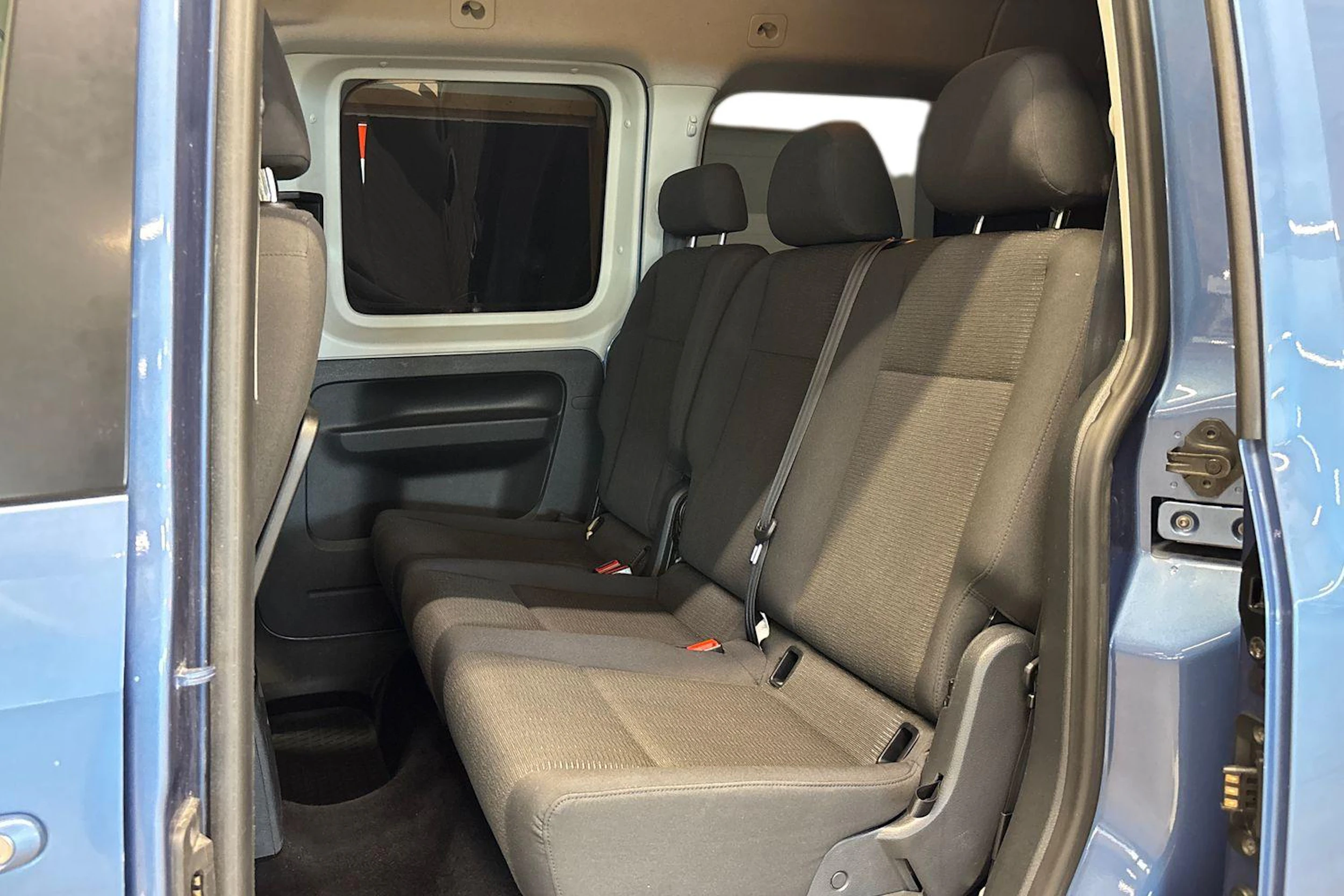 met. sininen Volkswagen Caddy Maxi 2016 kuva 11.