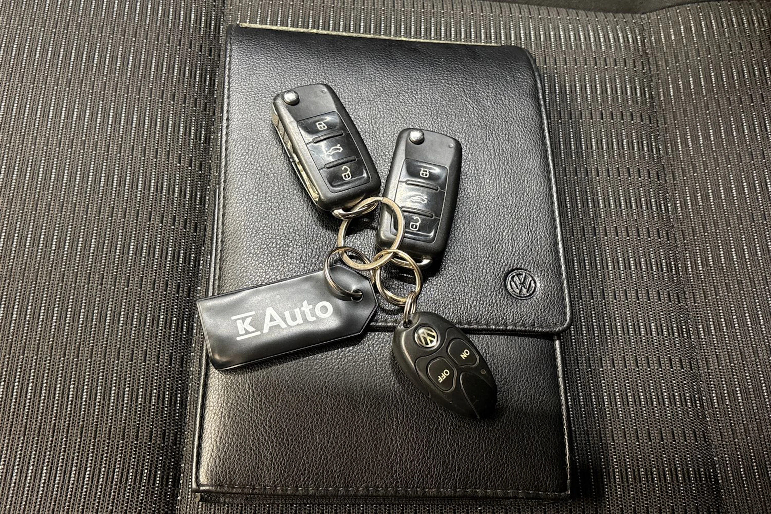 met. sininen Volkswagen Caddy Maxi 2016 kuva 30.