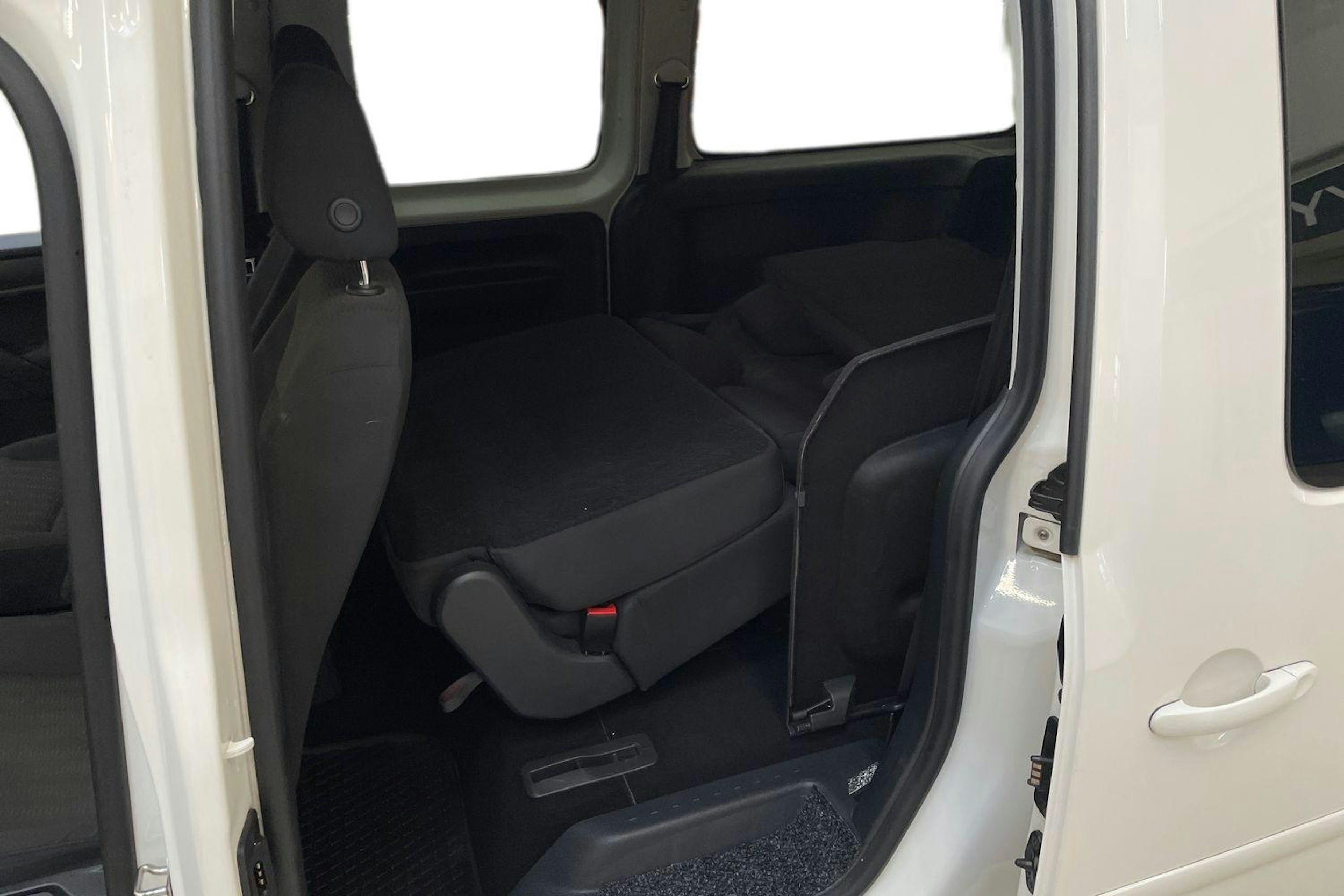 valkoinen Volkswagen Caddy Maxi 2016 kuva 10.