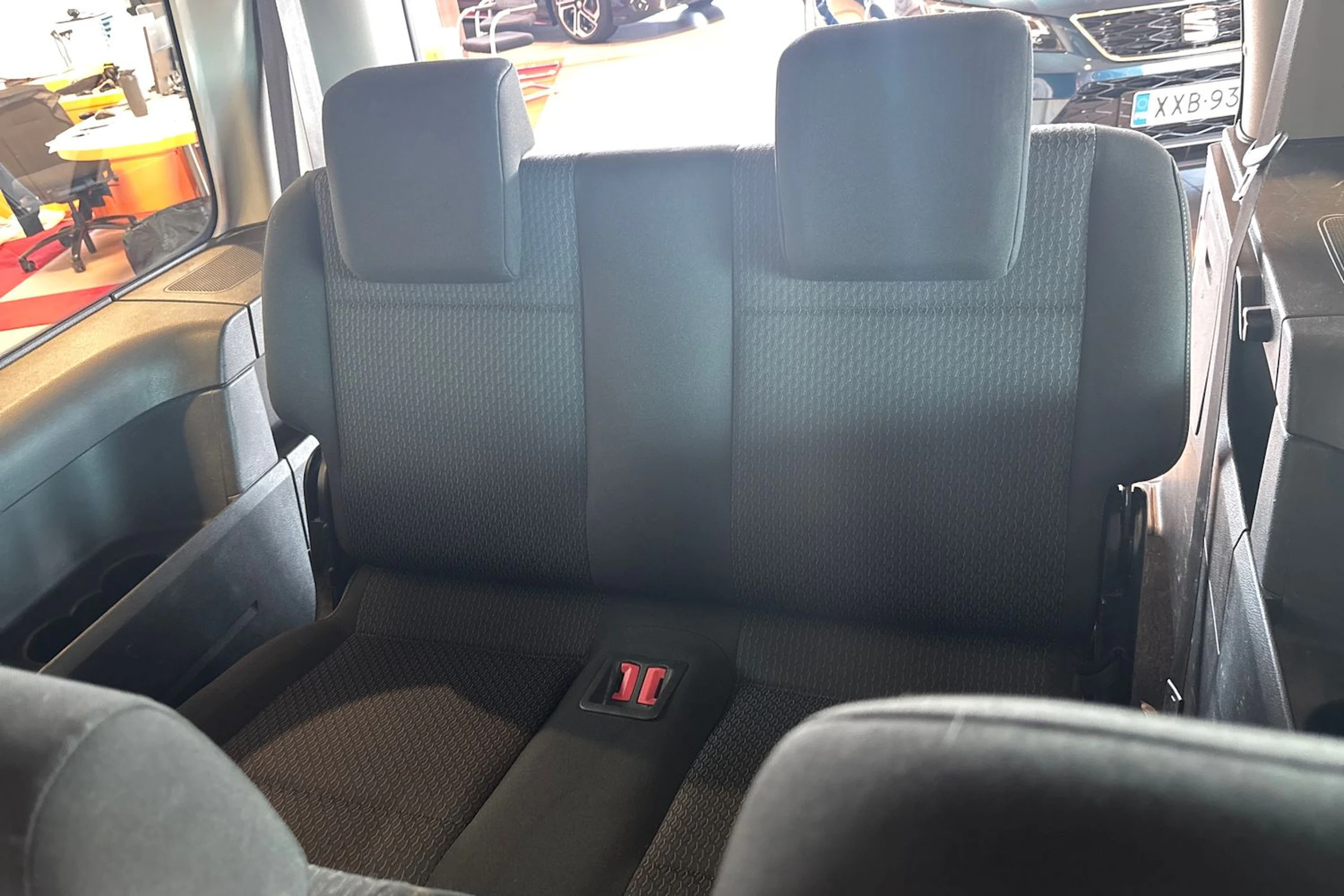 Hopea Volkswagen Caddy Maxi 2016 kuva 12.