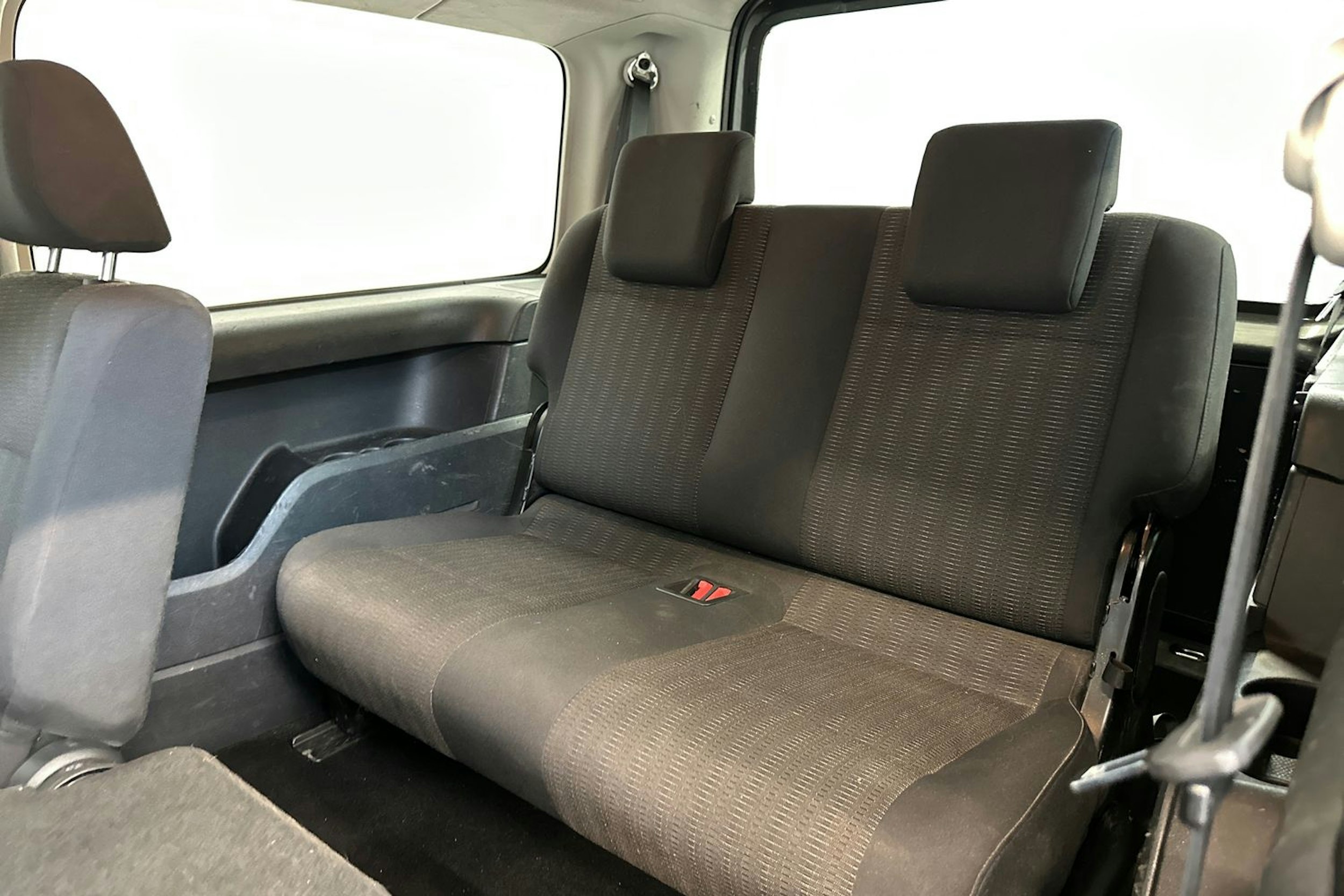 harmaa Volkswagen Caddy Maxi 2016 kuva 16.
