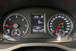 harmaa Volkswagen Caddy Maxi 2016 kuva 22.