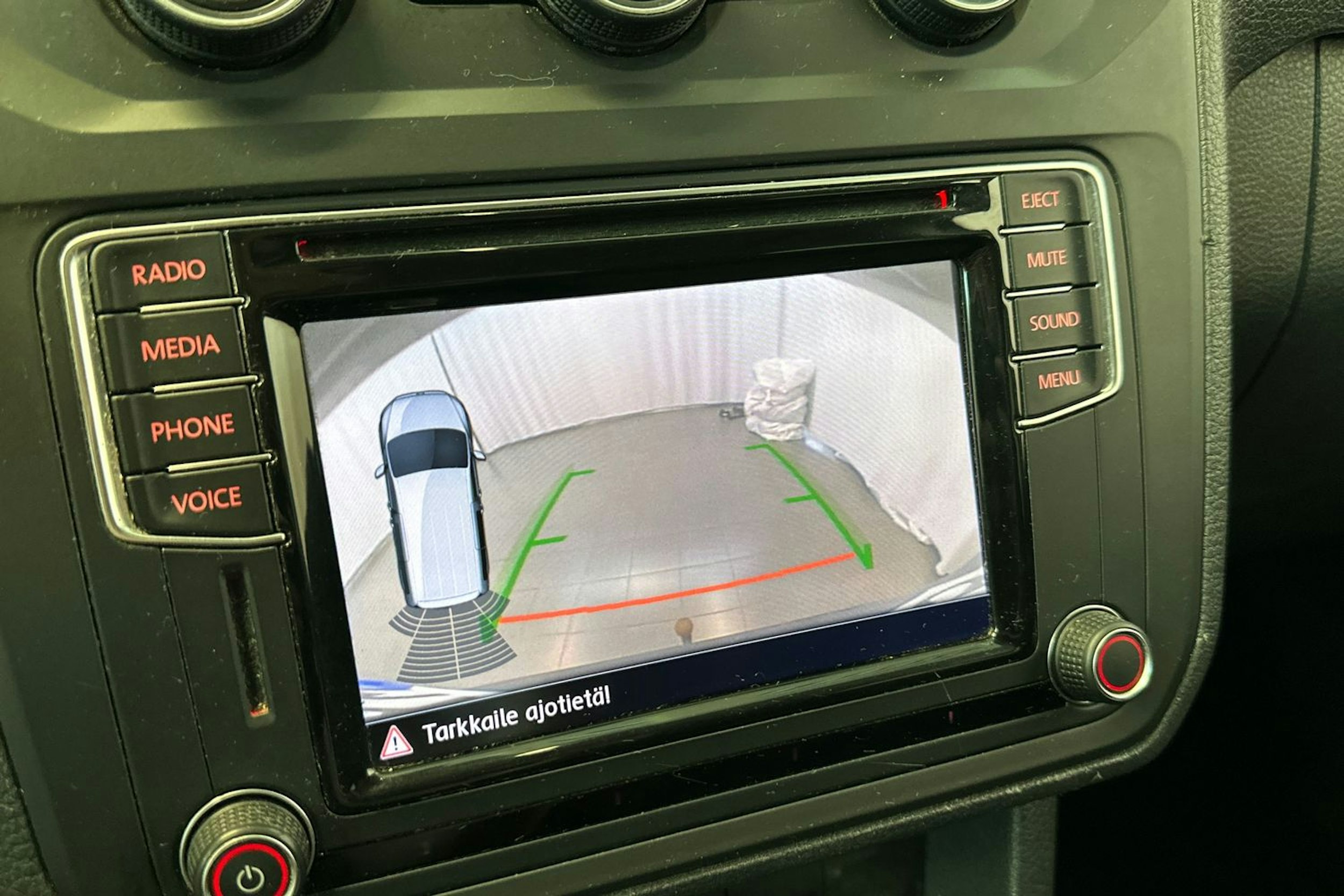 harmaa Volkswagen Caddy Maxi 2016 kuva 27.